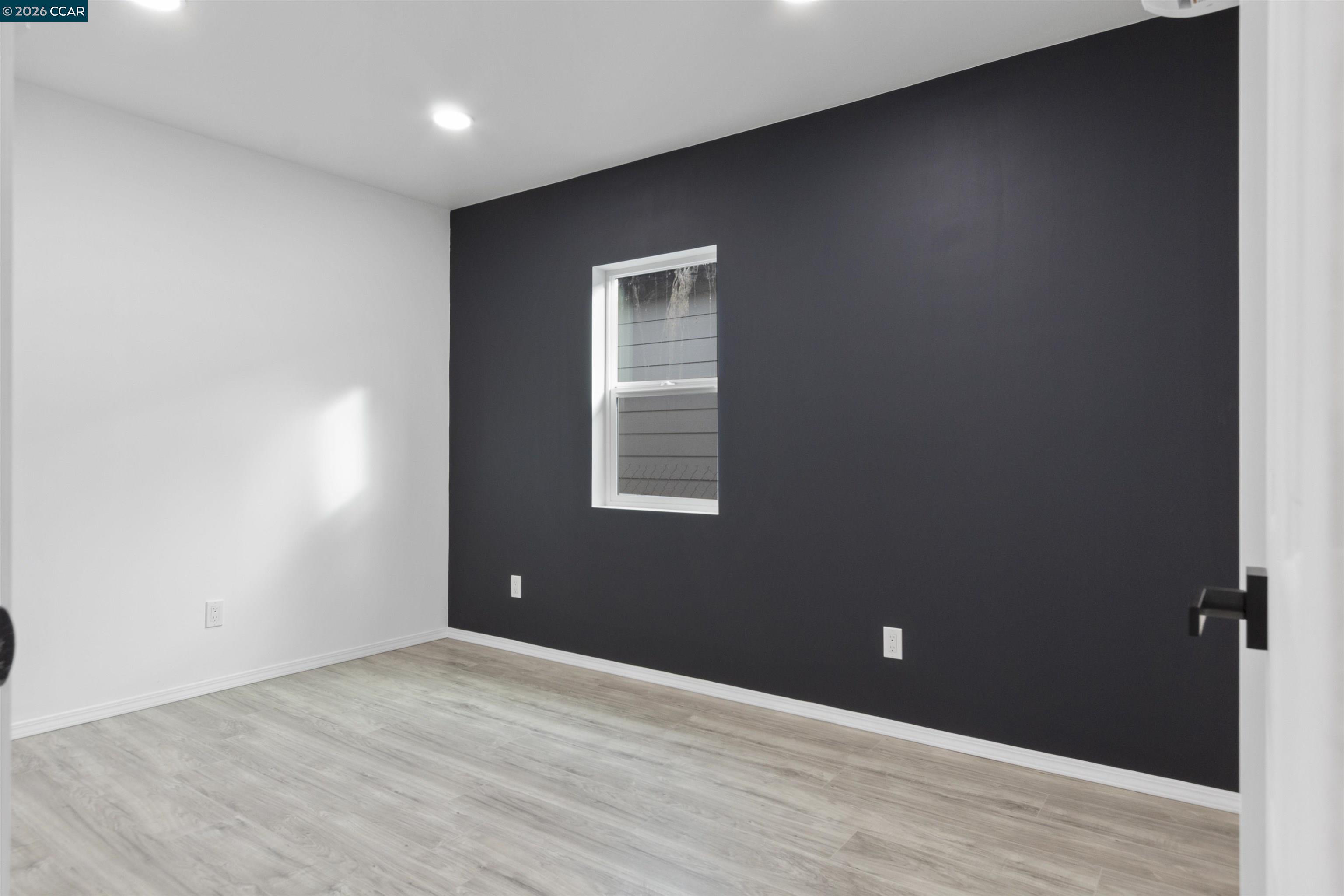 Detail Gallery Image 11 of 19 For 1318 Battery St, Richmond,  CA 94801 - 3 Beds | 1 Baths