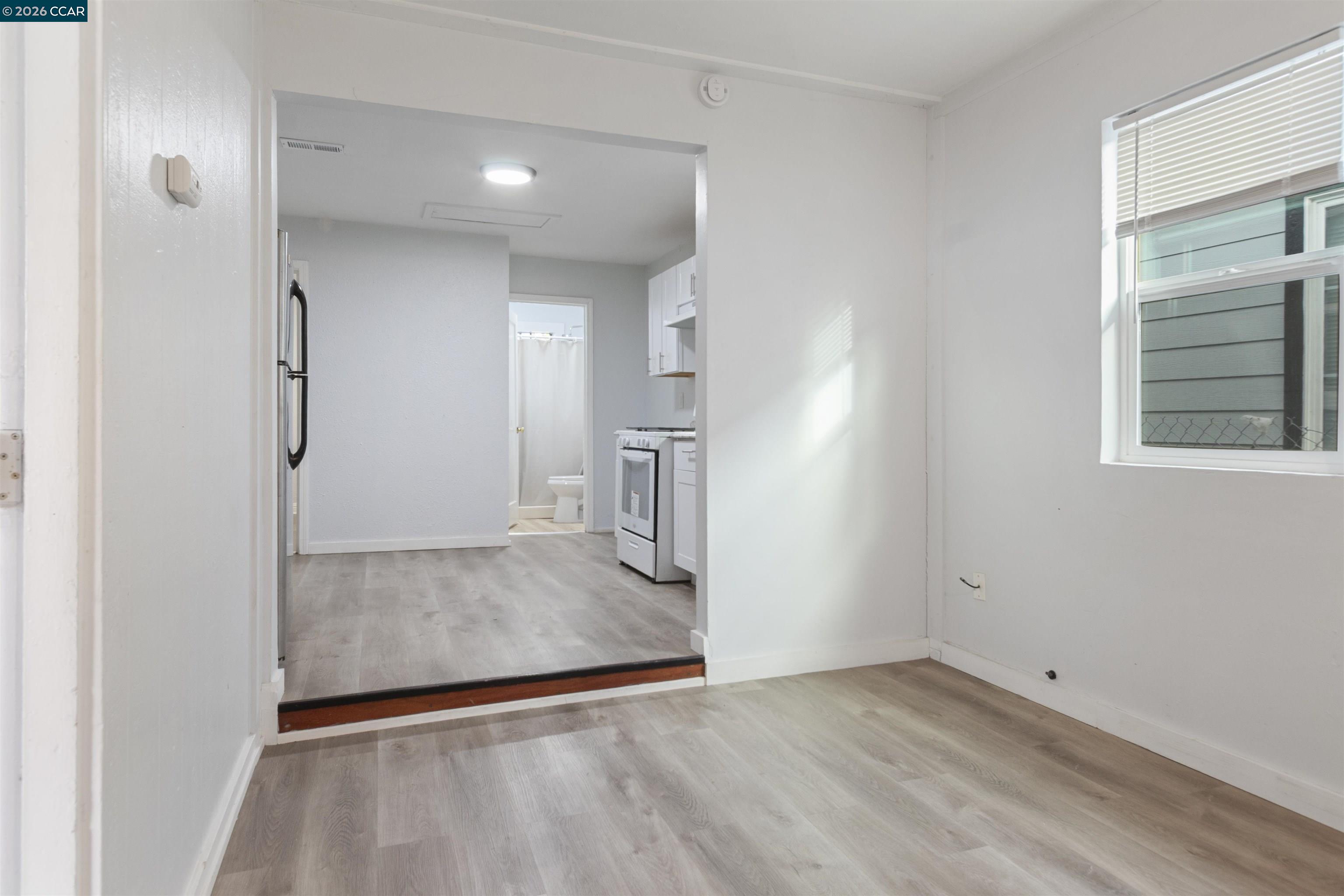 Detail Gallery Image 13 of 19 For 1318 Battery St, Richmond,  CA 94801 - 3 Beds | 1 Baths