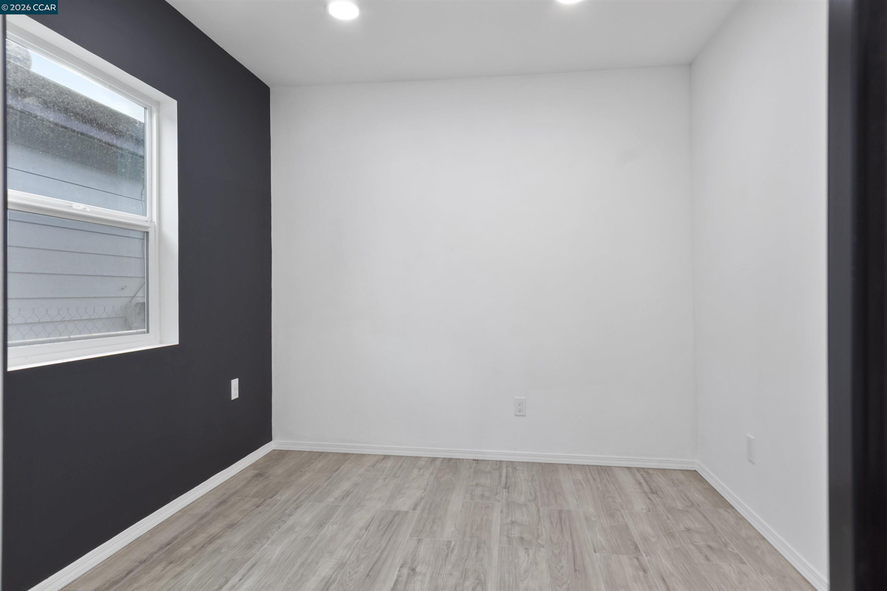 Detail Gallery Image 8 of 19 For 1318 Battery St, Richmond,  CA 94801 - 3 Beds | 1 Baths