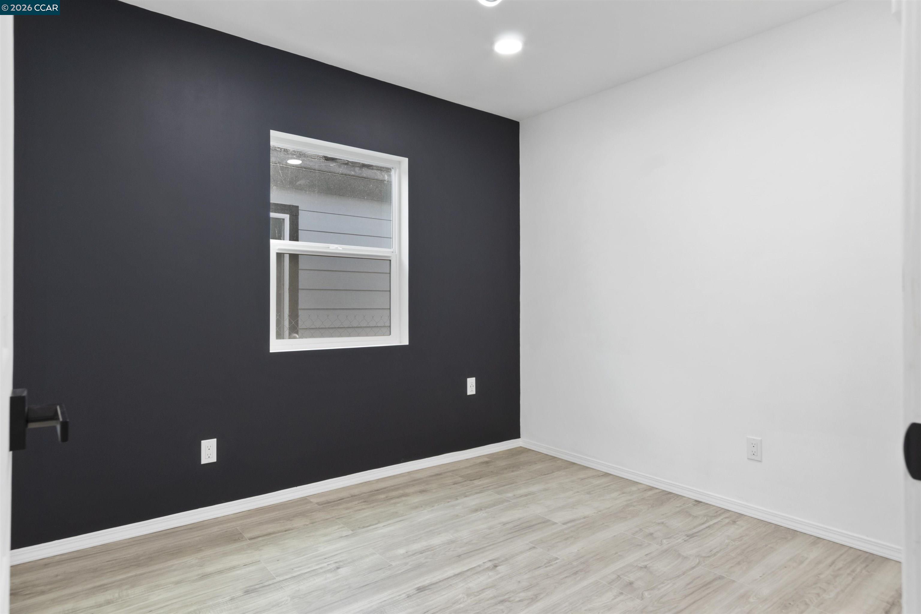 Detail Gallery Image 9 of 19 For 1318 Battery St, Richmond,  CA 94801 - 3 Beds | 1 Baths