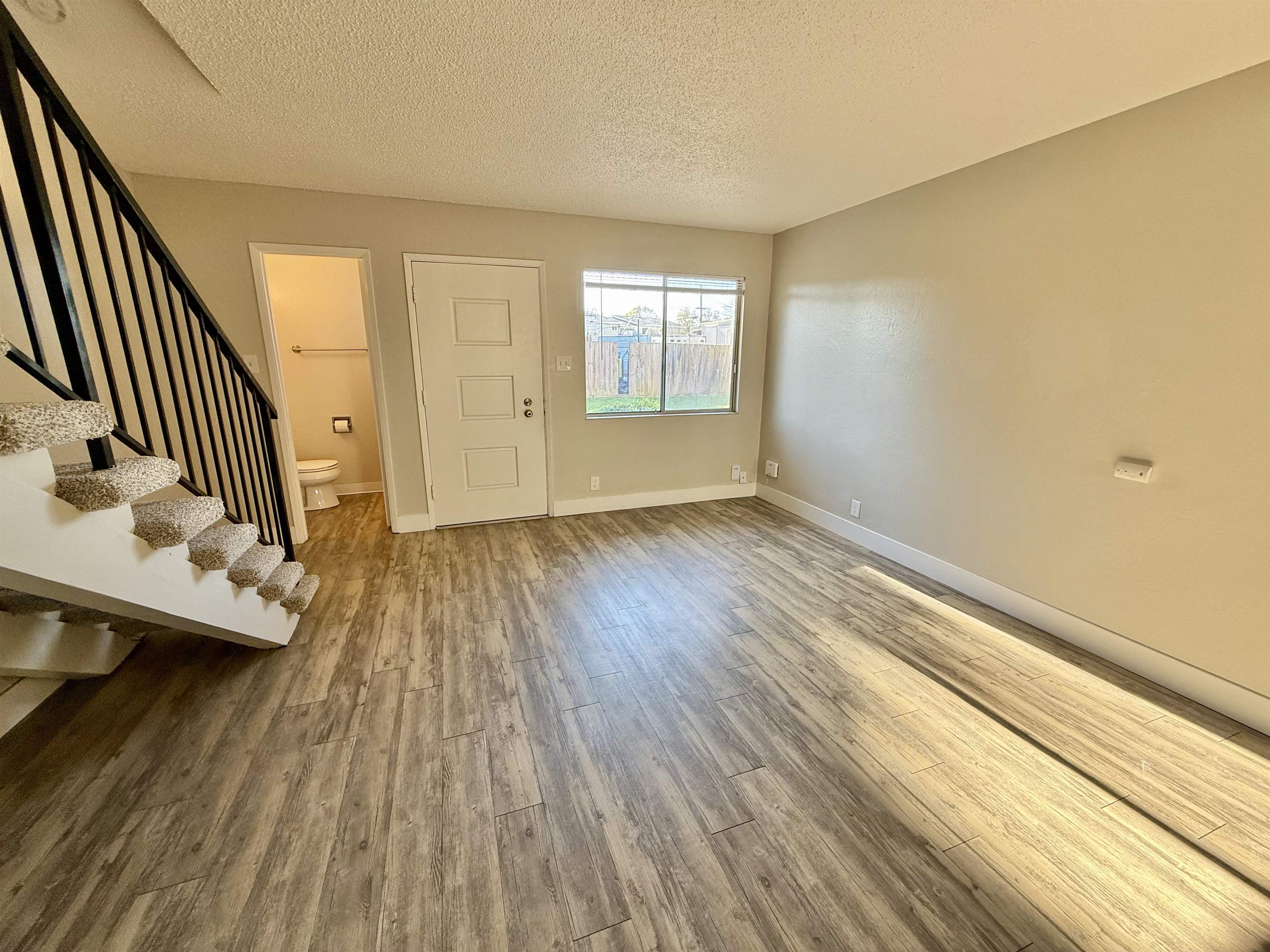 Detail Gallery Image 24 of 45 For 21371 Garden Ave, Hayward,  CA 94541 - – Beds | – Baths