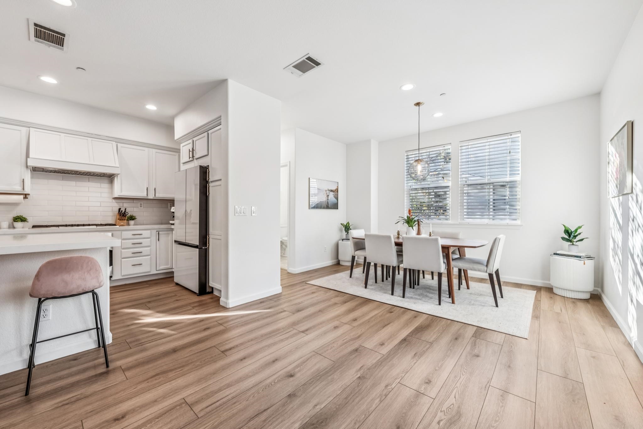 Detail Gallery Image 7 of 59 For 1901 Maritime Way, Richmond,  CA 94804 - 3 Beds | 3/1 Baths