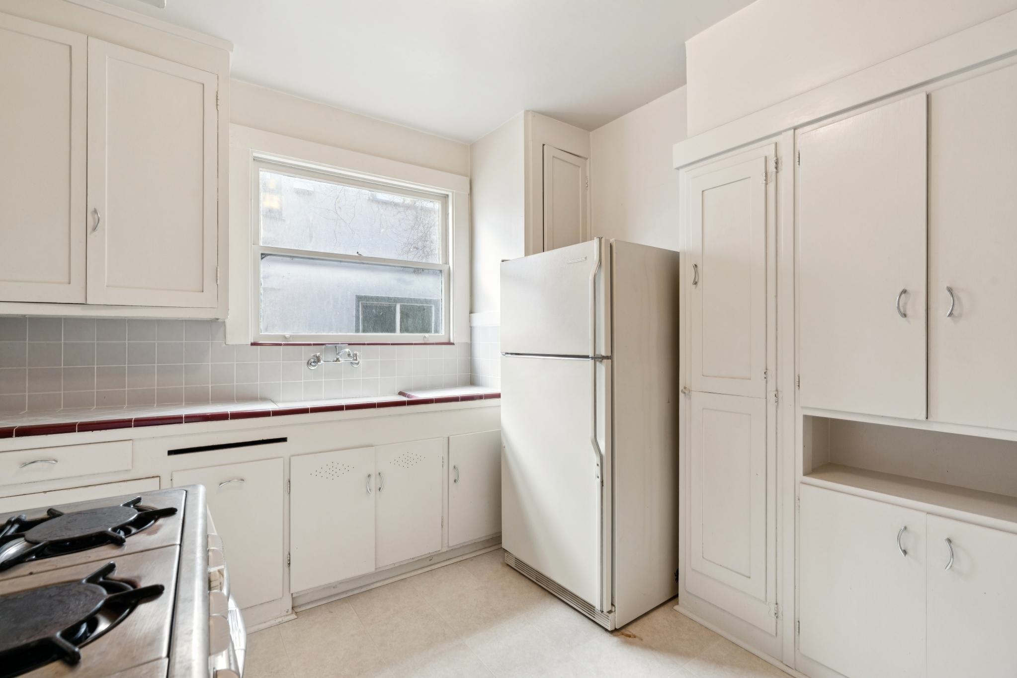 Detail Gallery Image 14 of 40 For 830 Walker Ave, Oakland,  CA 94610 - – Beds | – Baths