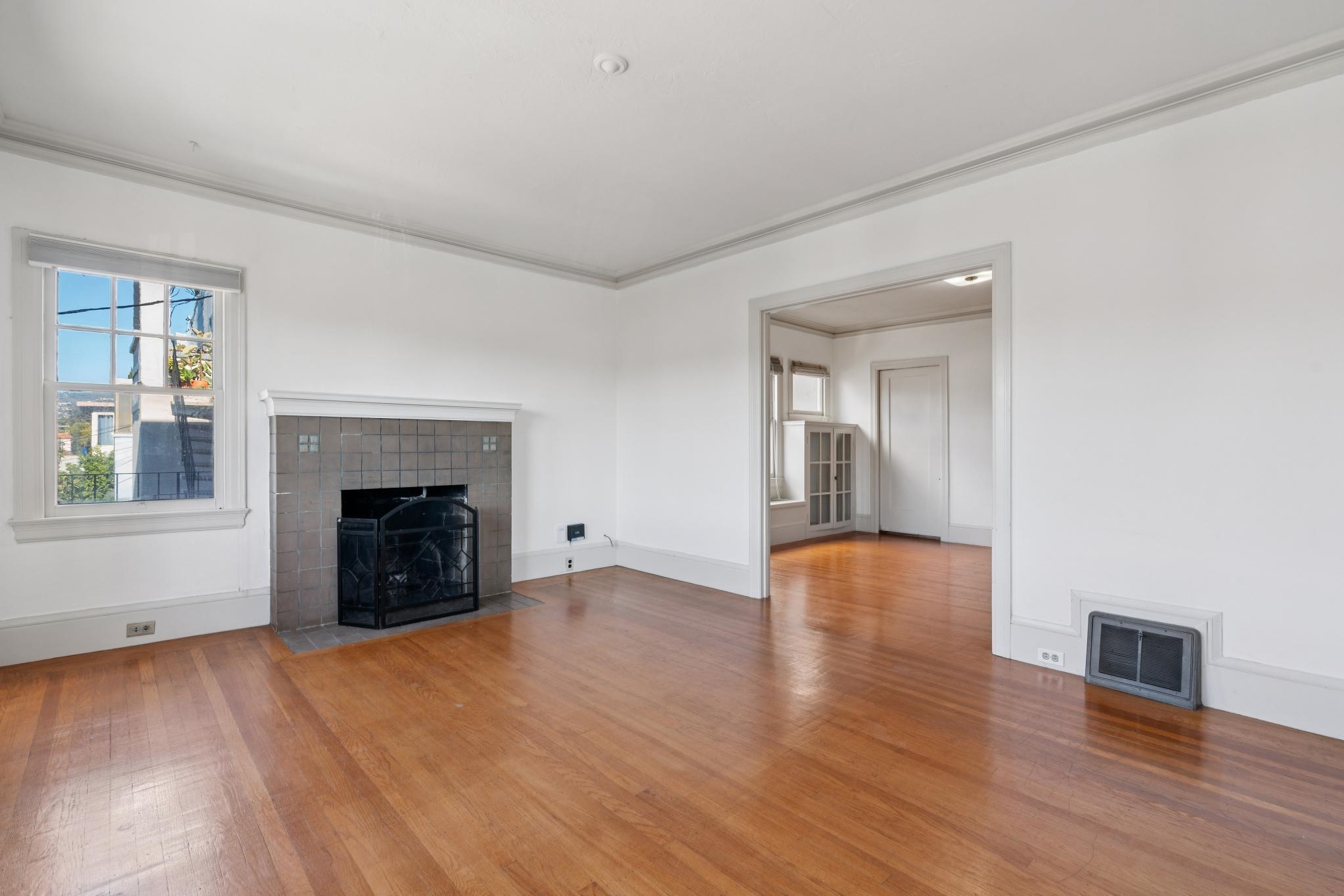 Detail Gallery Image 7 of 40 For 830 Walker Ave, Oakland,  CA 94610 - – Beds | – Baths