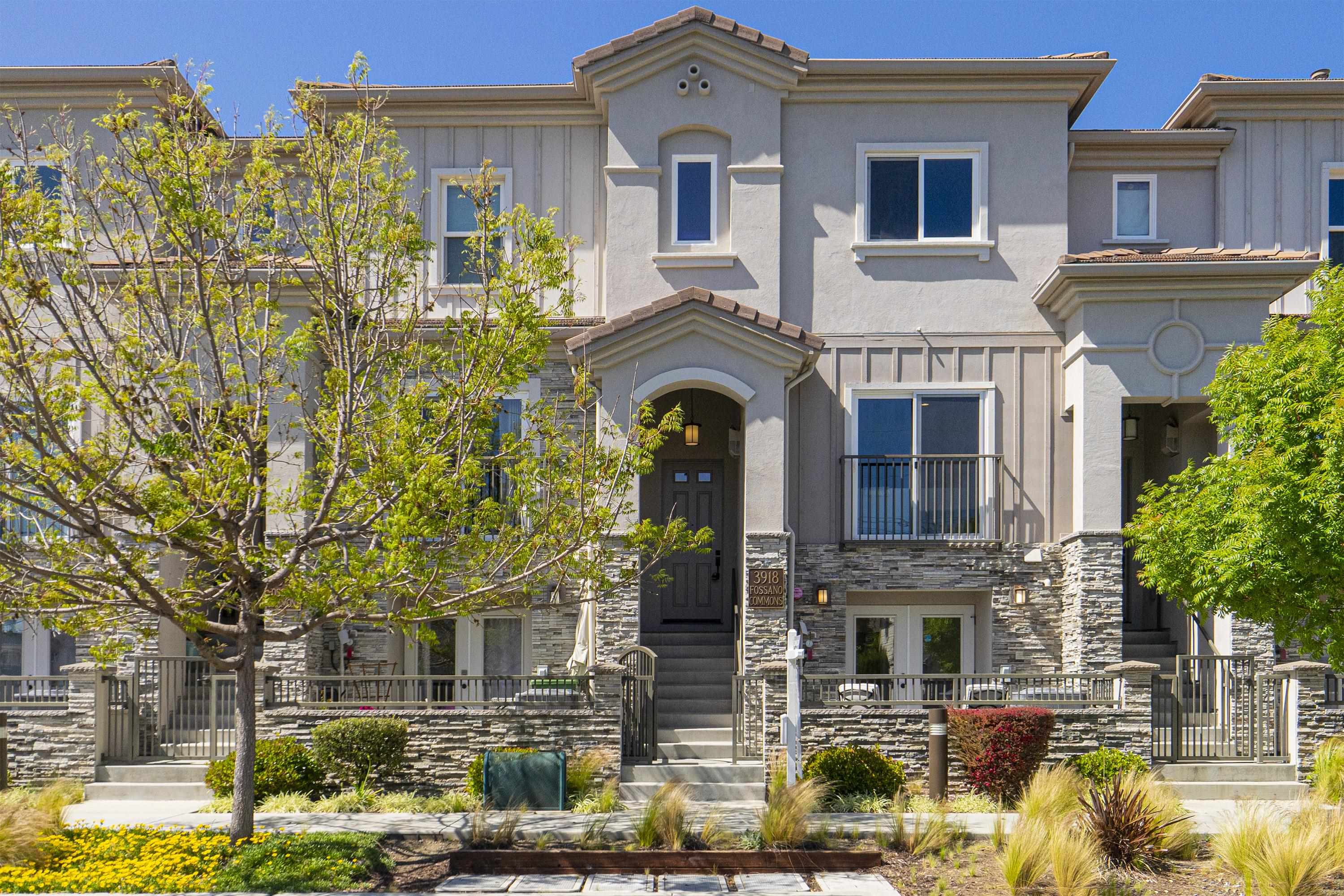 Detail Gallery Image 2 of 40 For 3918 Fossano Cmn, Fremont,  CA 94538 - 3 Beds | 3/1 Baths