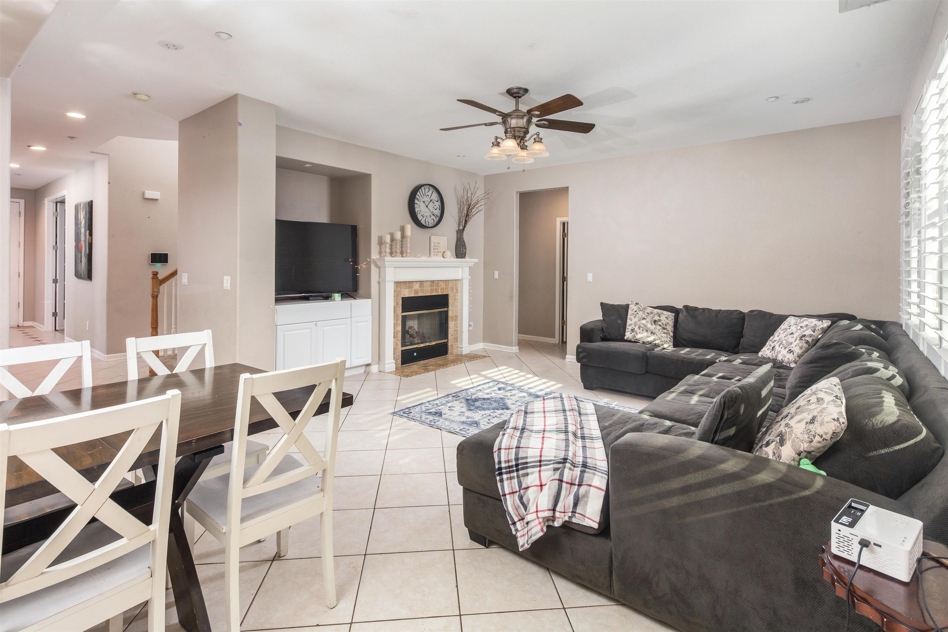 Detail Gallery Image 15 of 41 For 1382 Clay Ct, Brentwood,  CA 94513 - 5 Beds | 4/1 Baths