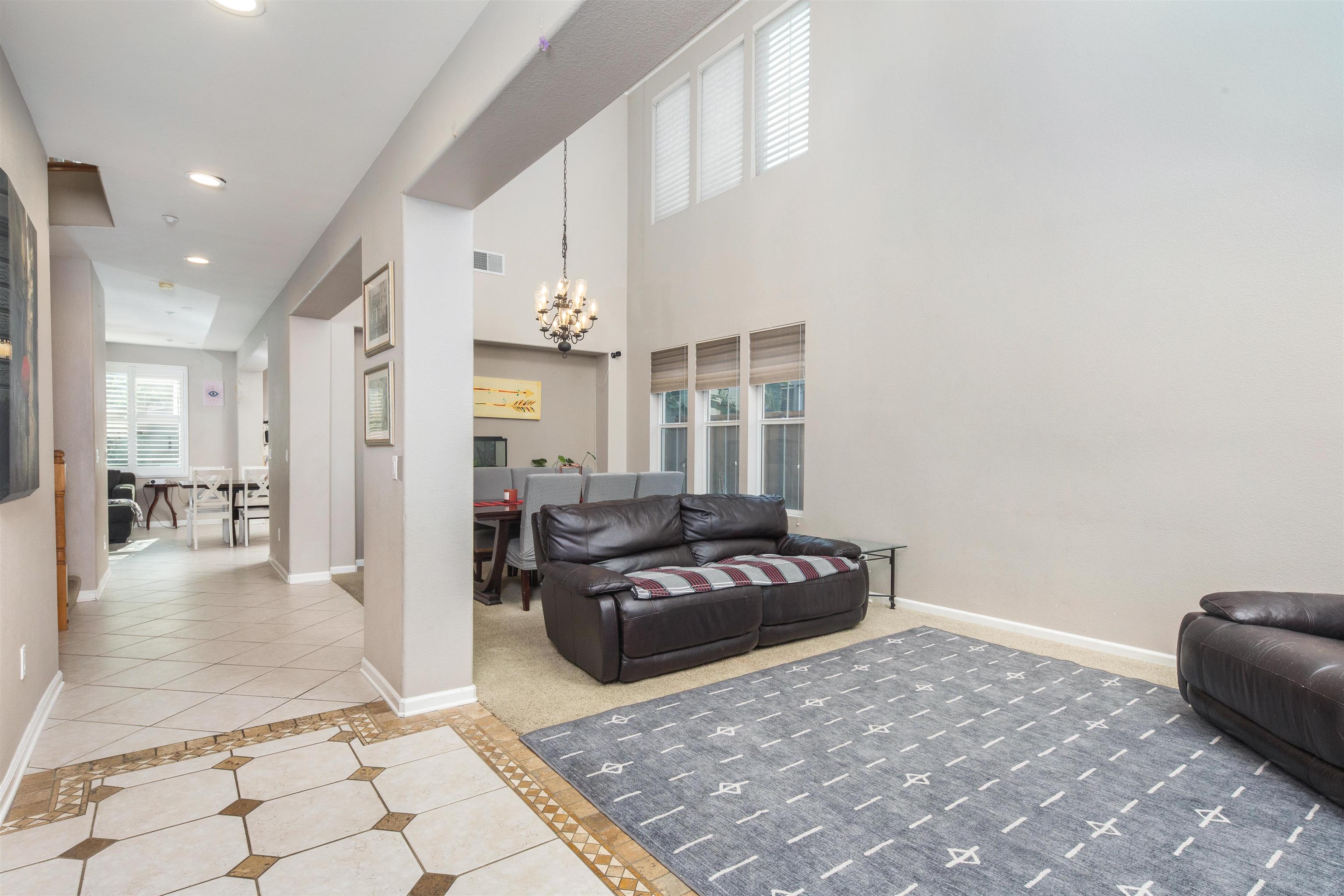 Detail Gallery Image 3 of 41 For 1382 Clay Ct, Brentwood,  CA 94513 - 5 Beds | 4/1 Baths