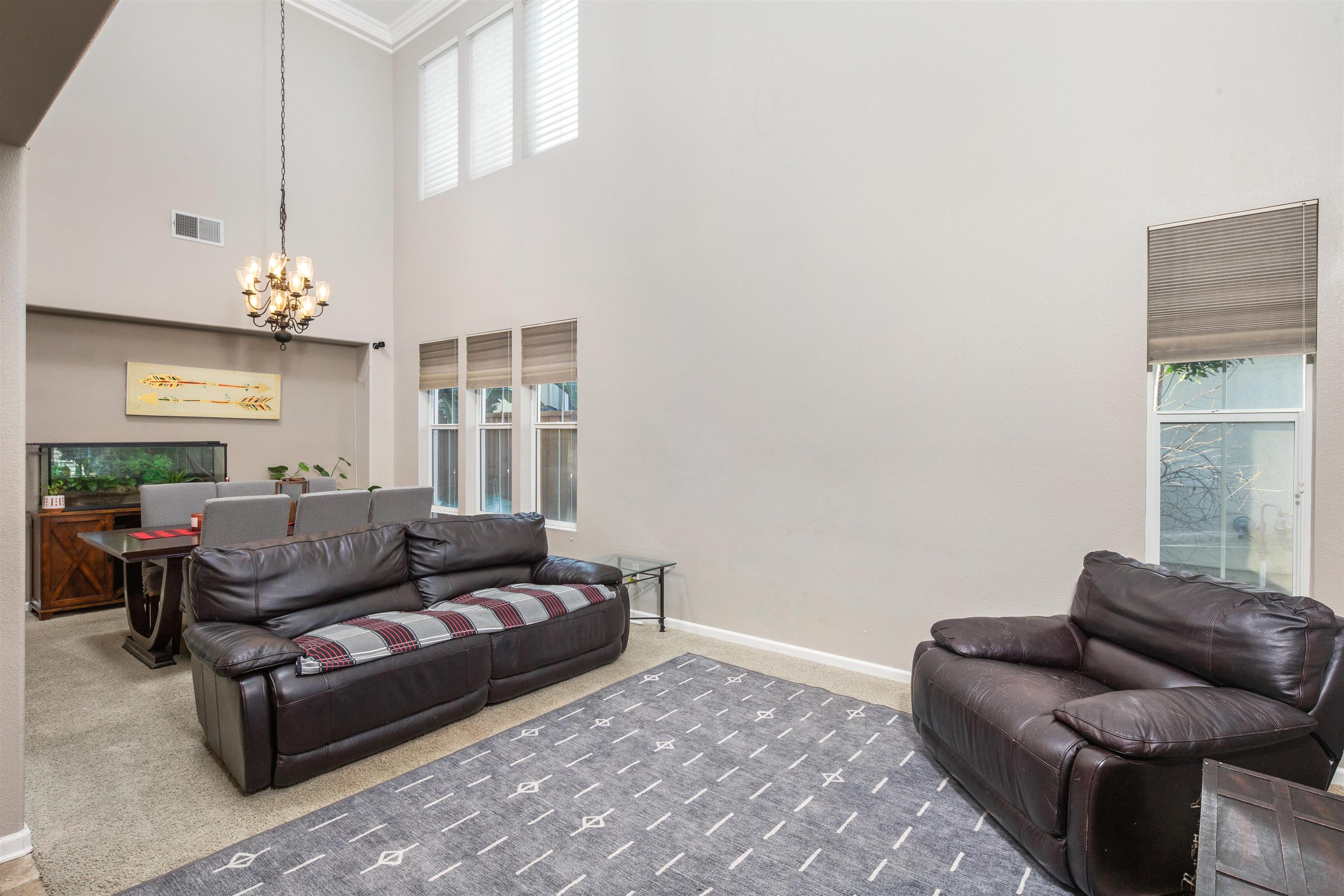 Detail Gallery Image 4 of 41 For 1382 Clay Ct, Brentwood,  CA 94513 - 5 Beds | 4/1 Baths