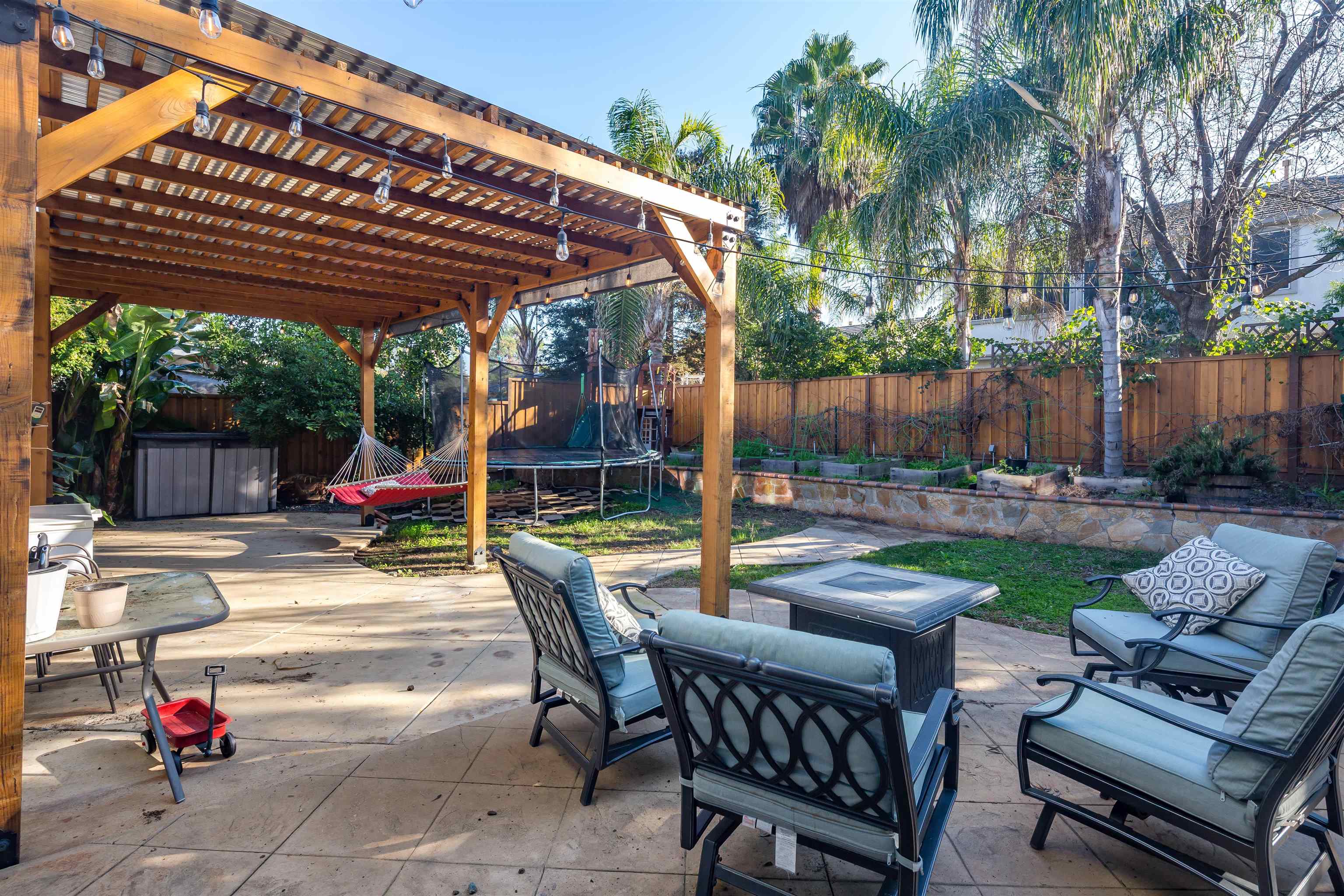 Detail Gallery Image 38 of 41 For 1382 Clay Ct, Brentwood,  CA 94513 - 5 Beds | 4/1 Baths