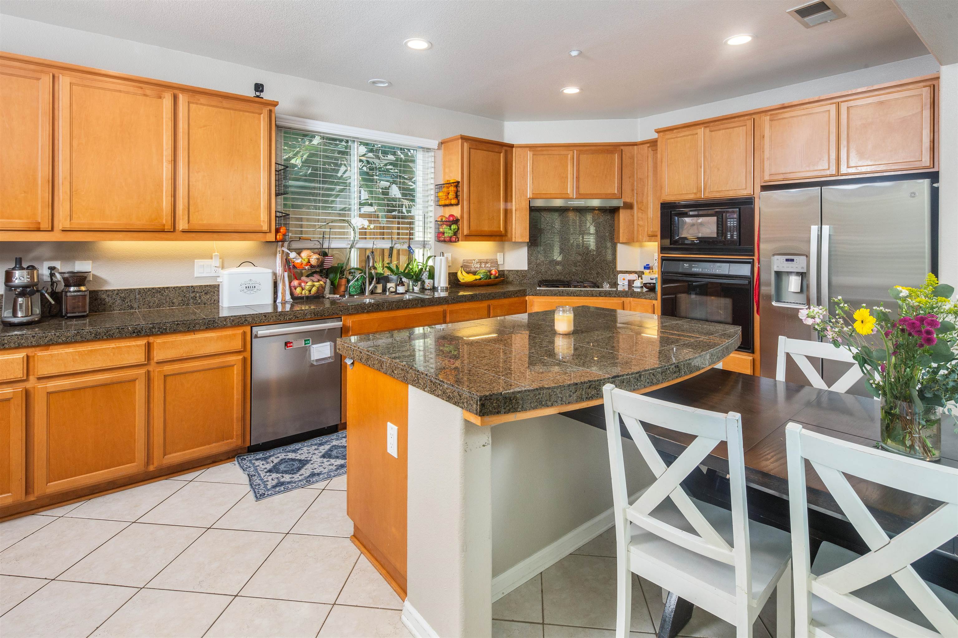 Detail Gallery Image 10 of 41 For 1382 Clay Ct, Brentwood,  CA 94513 - 5 Beds | 4/1 Baths