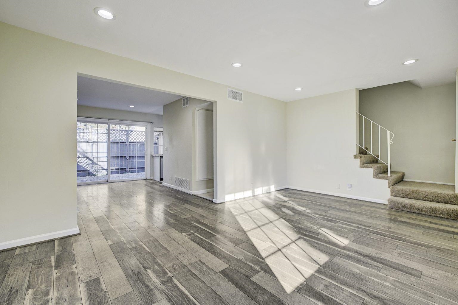 Photo #2: 41121401 Listing: Photo #2