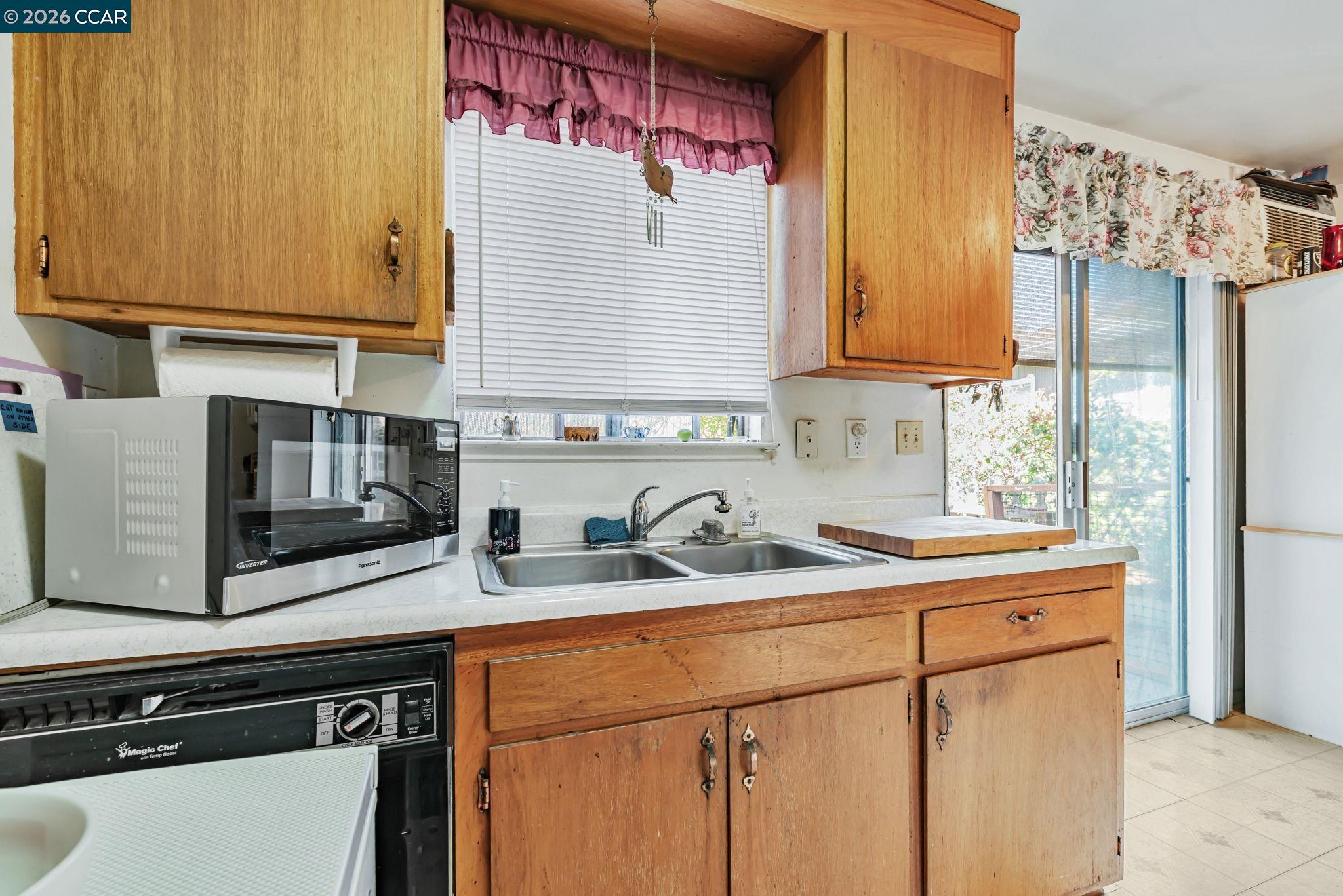 Detail Gallery Image 7 of 24 For 4794 Blum Rd, Martinez,  CA 94553 - – Beds | – Baths