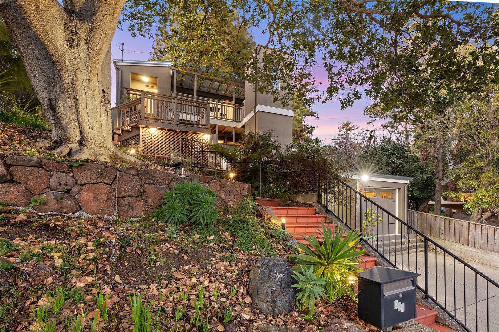 Detail Gallery Image 2 of 59 For 371 Ocean View Ave, Kensington,  CA 94707 - 4 Beds | 2 Baths