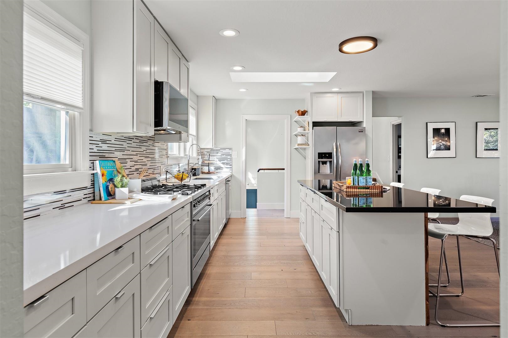 Detail Gallery Image 11 of 59 For 371 Ocean View Ave, Kensington,  CA 94707 - 4 Beds | 2 Baths