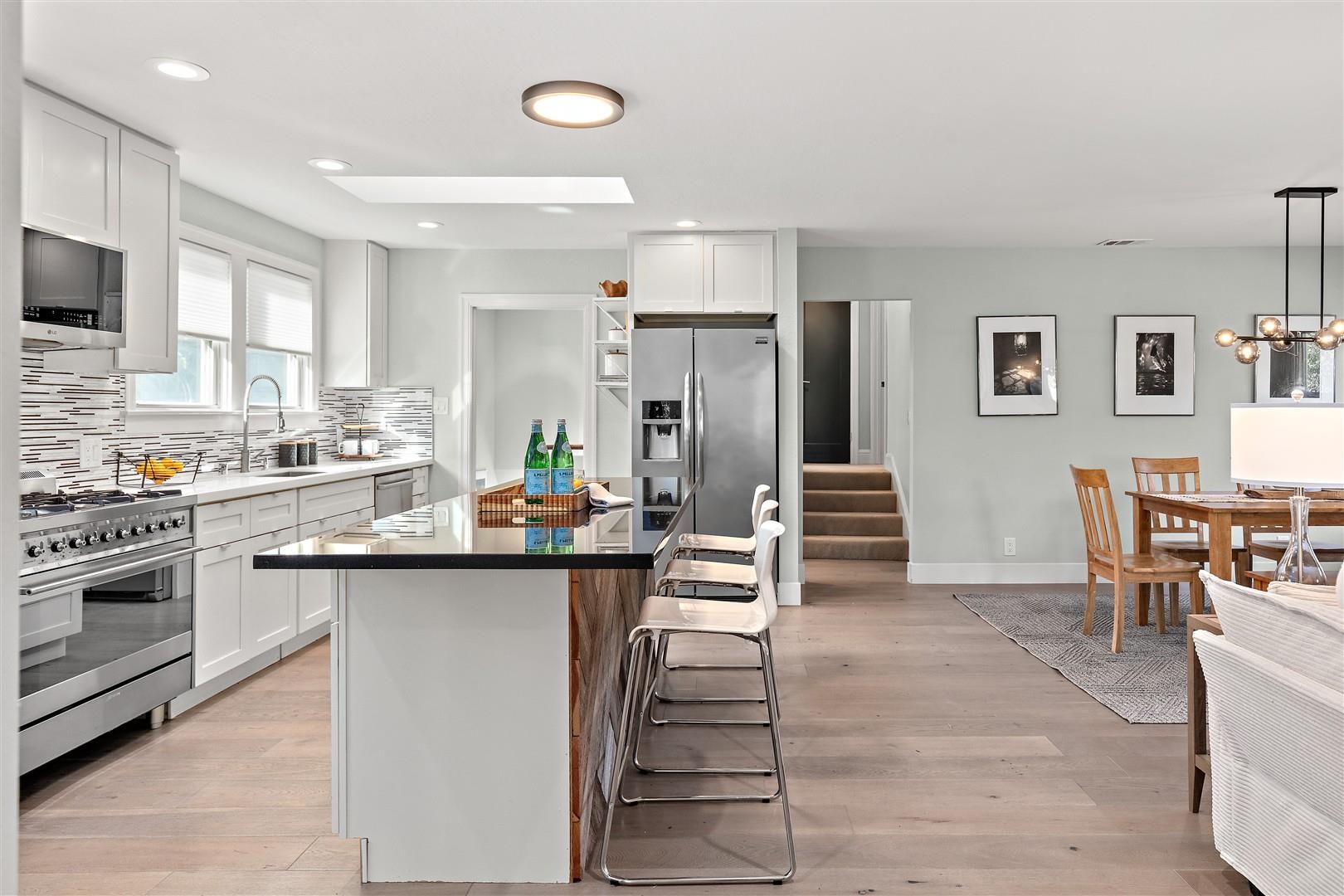 Detail Gallery Image 9 of 59 For 371 Ocean View Ave, Kensington,  CA 94707 - 4 Beds | 2 Baths