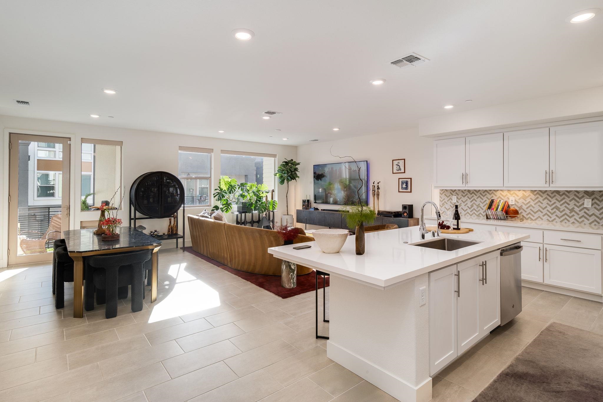 Detail Gallery Image 5 of 44 For 5532 Stout St, Dublin,  CA 94568 - 3 Beds | 3 Baths