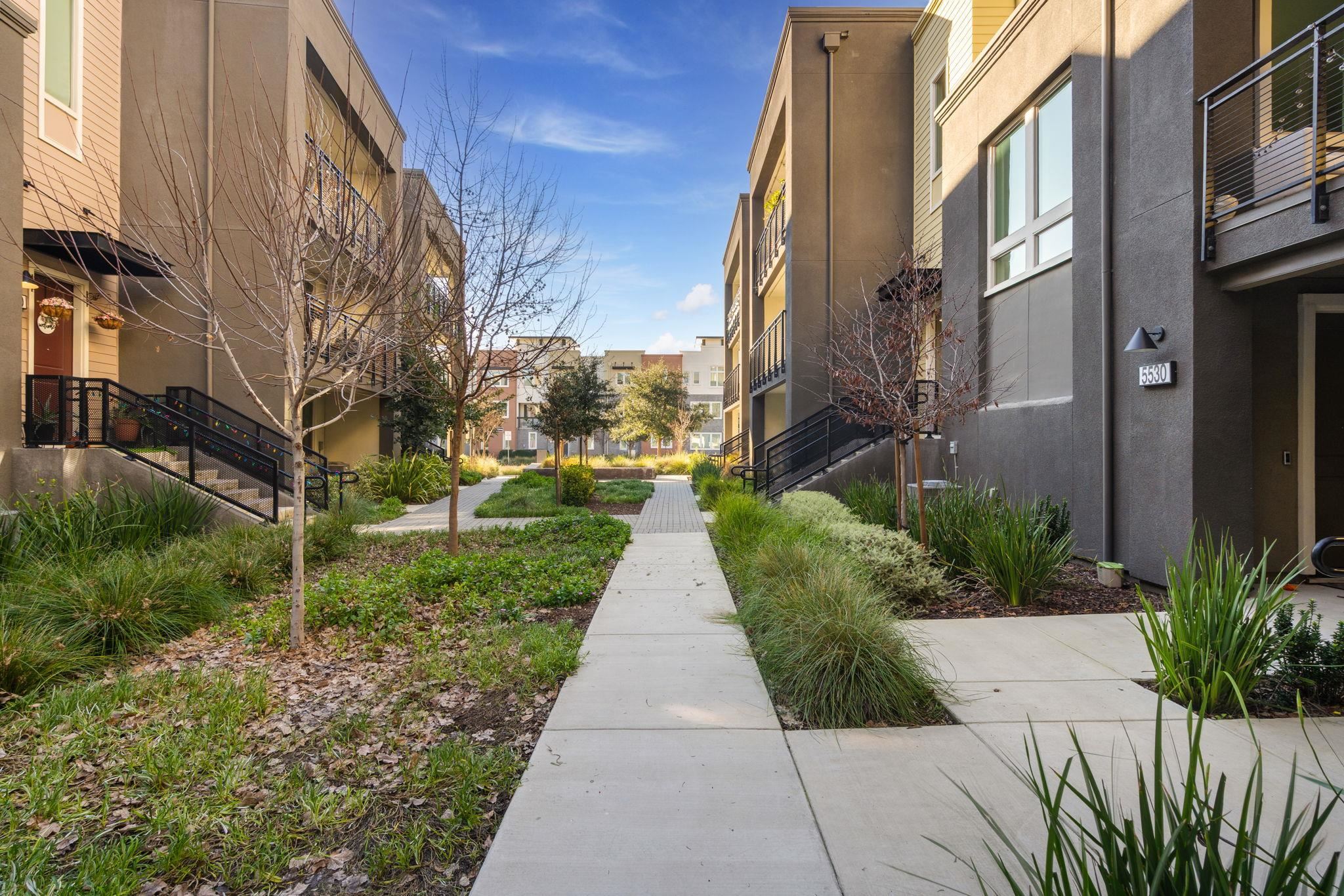 Detail Gallery Image 42 of 44 For 5532 Stout St, Dublin,  CA 94568 - 3 Beds | 3 Baths