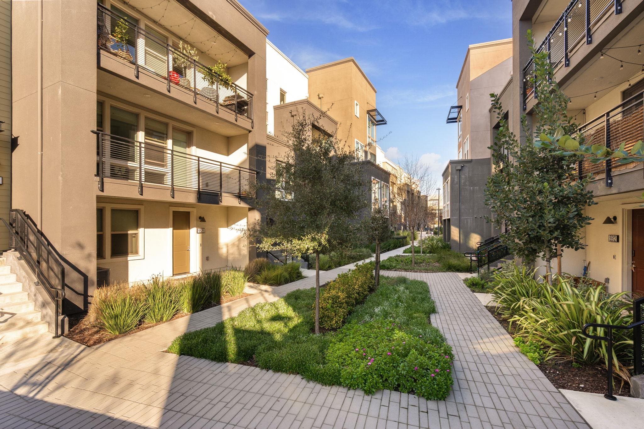 Detail Gallery Image 43 of 44 For 5532 Stout St, Dublin,  CA 94568 - 3 Beds | 3 Baths