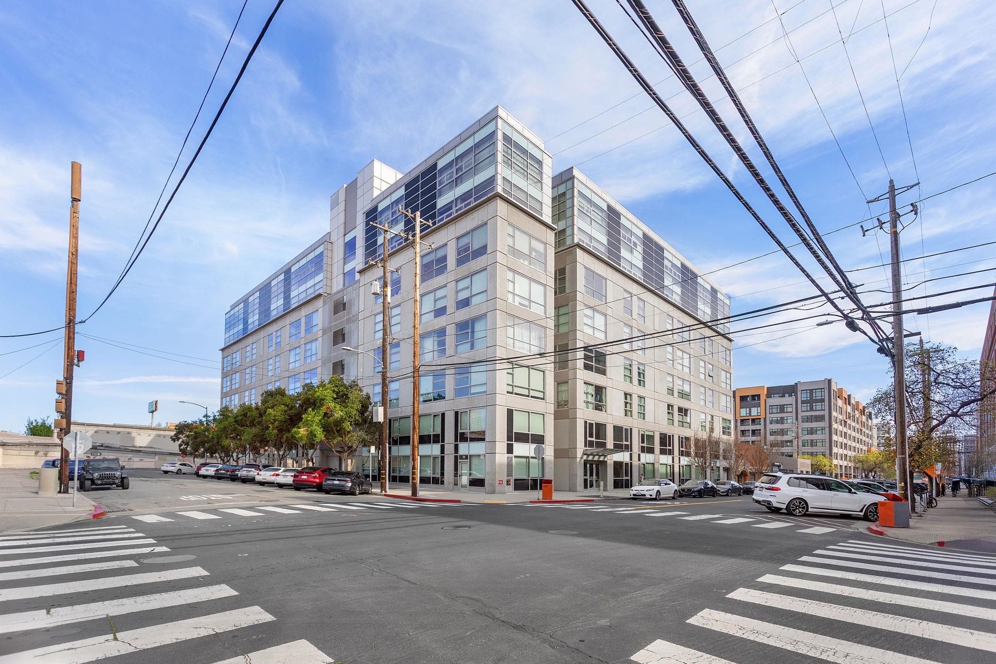 Detail Gallery Image 2 of 19 For 428 Alice St #304,  Oakland,  CA 94607 - 1 Beds | 1 Baths