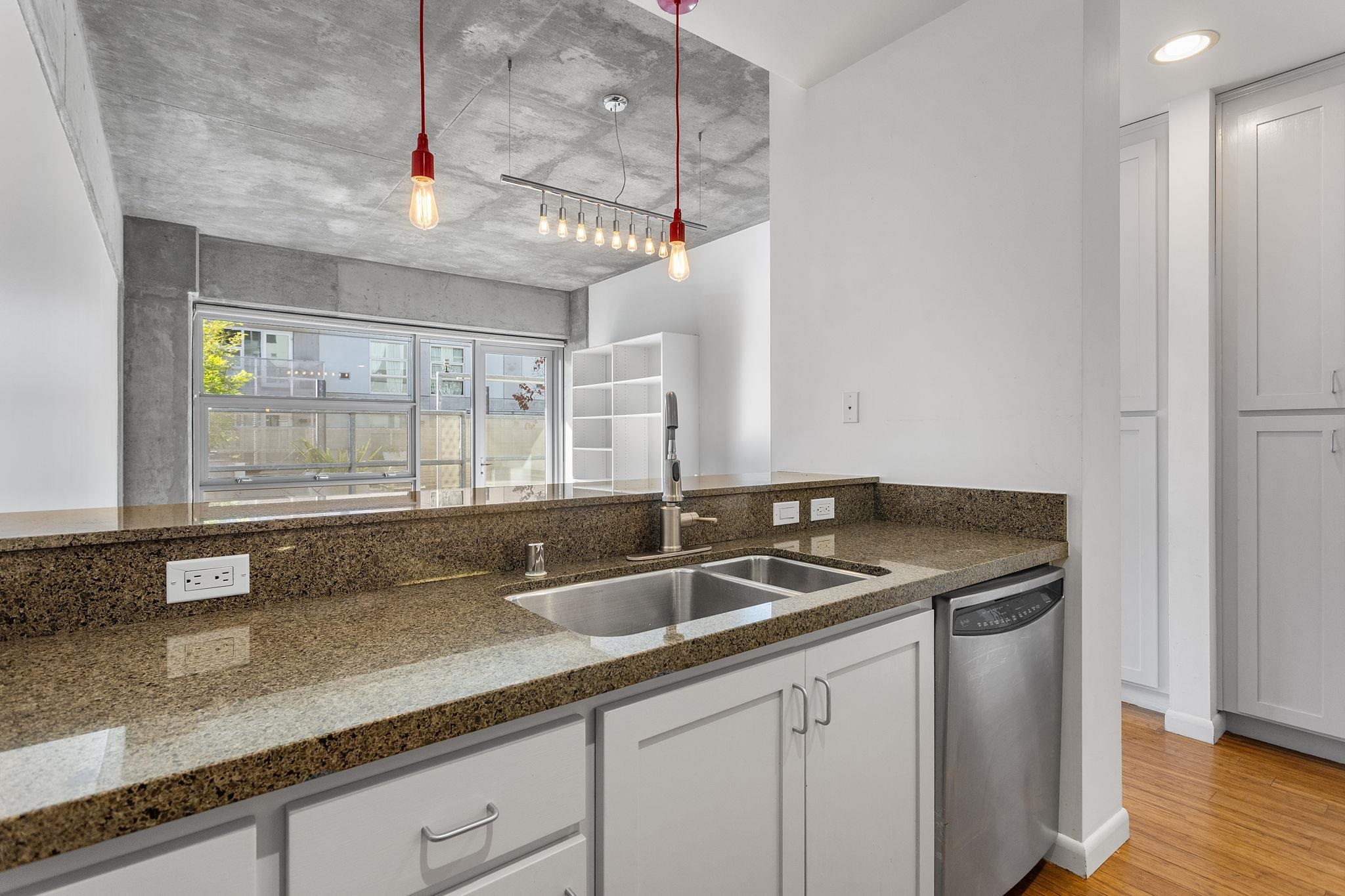 Detail Gallery Image 11 of 19 For 428 Alice St #304,  Oakland,  CA 94607 - 1 Beds | 1 Baths