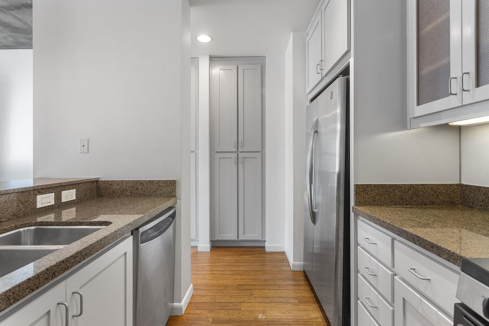 Detail Gallery Image 12 of 19 For 428 Alice St #304,  Oakland,  CA 94607 - 1 Beds | 1 Baths