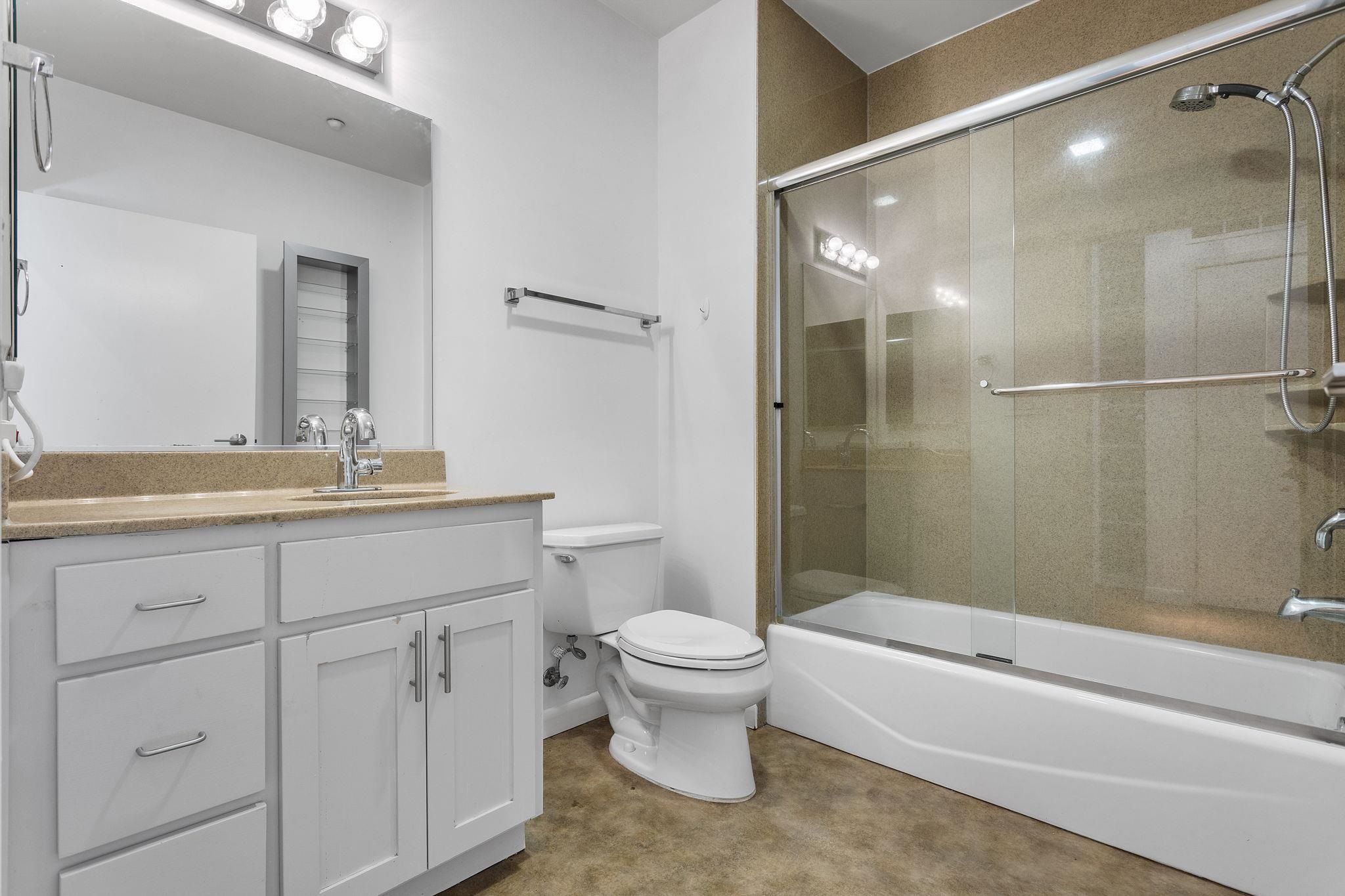 Detail Gallery Image 5 of 19 For 428 Alice St #304,  Oakland,  CA 94607 - 1 Beds | 1 Baths