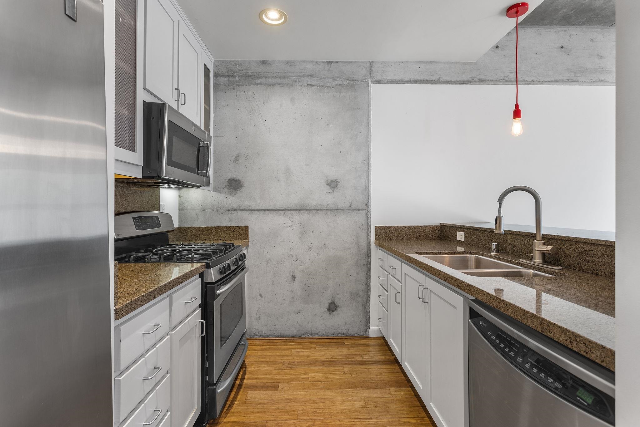 Detail Gallery Image 10 of 19 For 428 Alice St #304,  Oakland,  CA 94607 - 1 Beds | 1 Baths