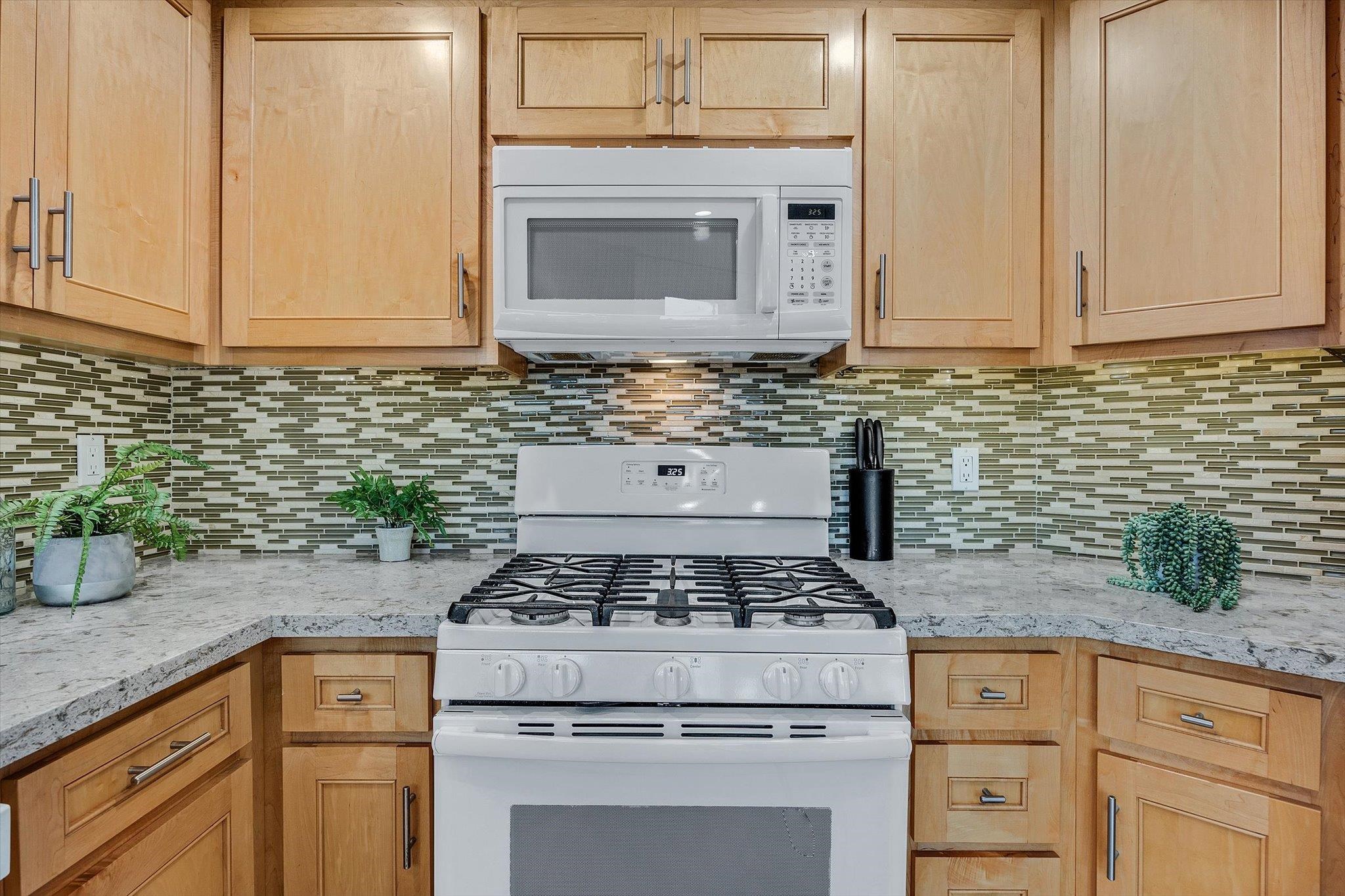 Detail Gallery Image 13 of 40 For 2101 Portside Ct, Discovery Bay,  CA 94505 - 3 Beds | 2 Baths