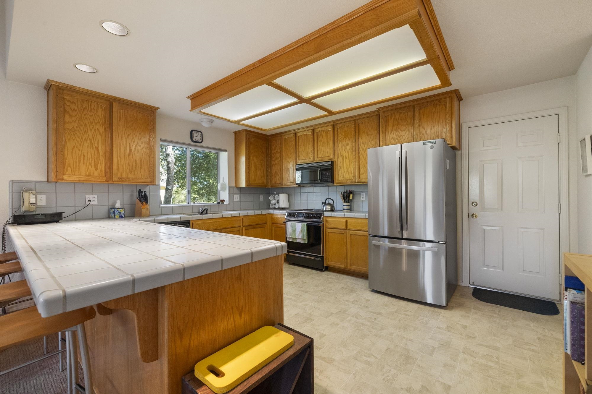 Detail Gallery Image 12 of 60 For 19099 Raboul Court, Groveland,  CA 95321-0000 - 3 Beds | 2 Baths