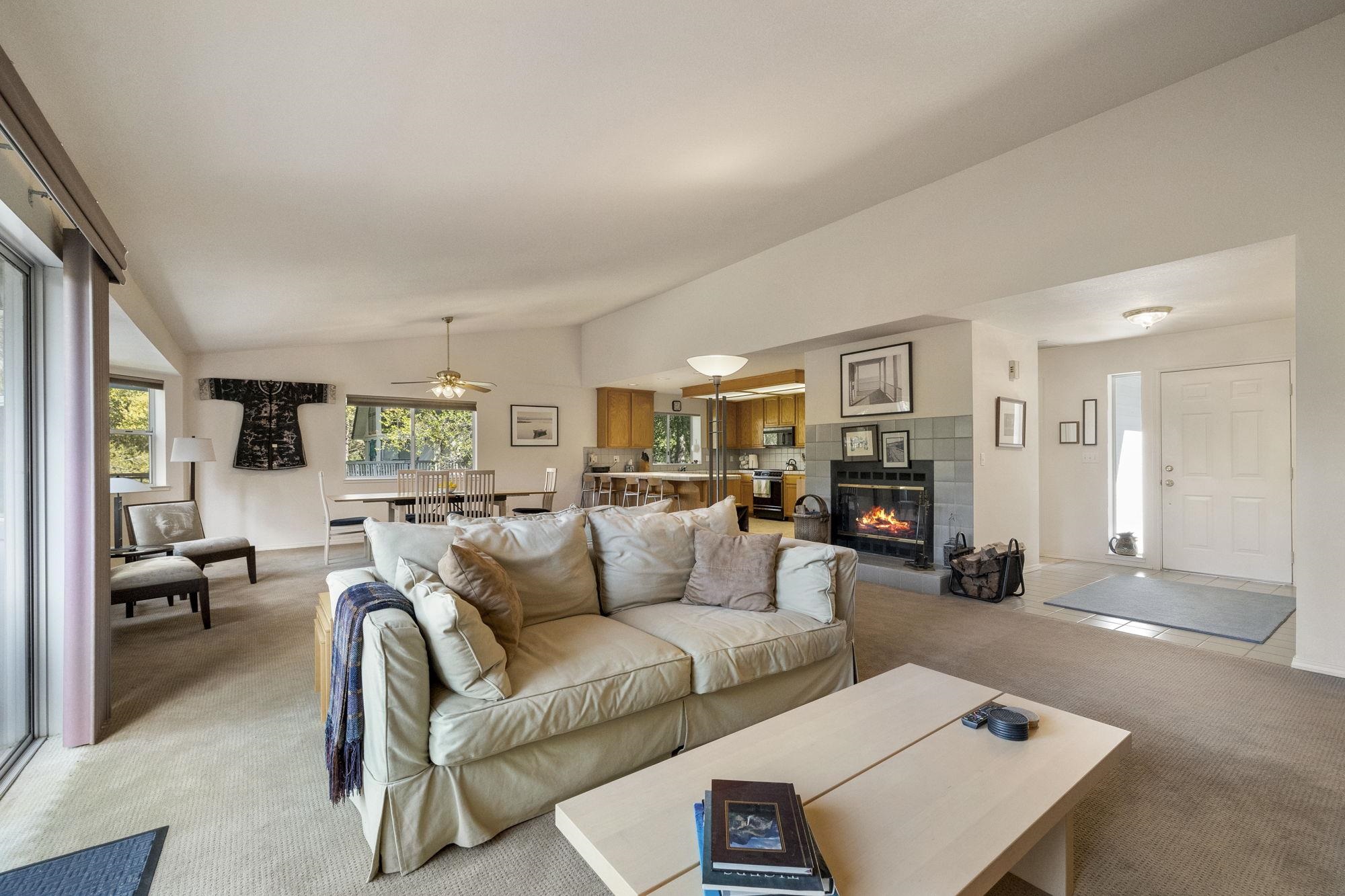 Detail Gallery Image 9 of 60 For 19099 Raboul Court, Groveland,  CA 95321-0000 - 3 Beds | 2 Baths