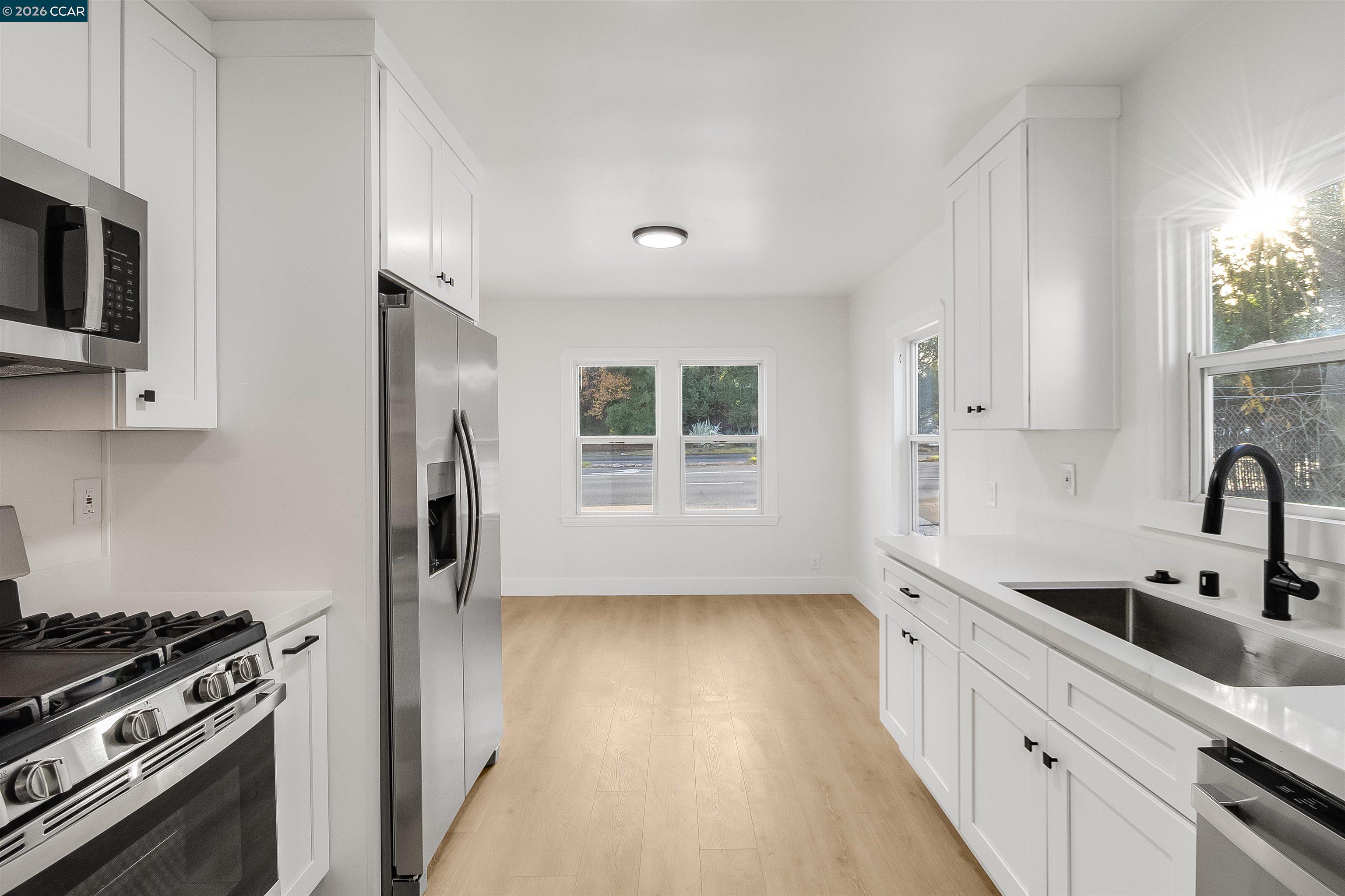 Detail Gallery Image 17 of 41 For 1435 Broadway St, Vallejo,  CA 94590 - 2 Beds | 1 Baths