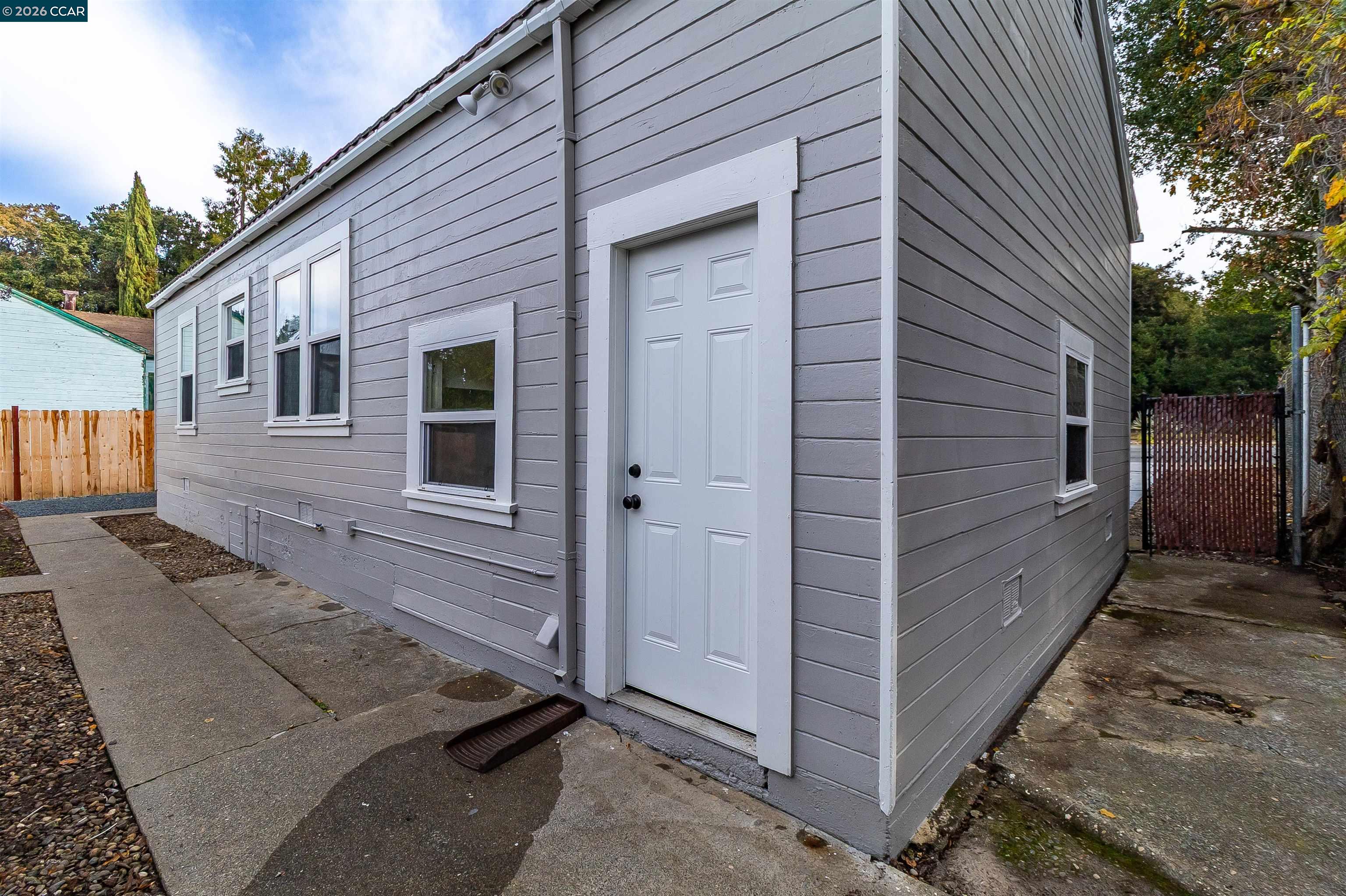 Detail Gallery Image 34 of 41 For 1435 Broadway St, Vallejo,  CA 94590 - 2 Beds | 1 Baths