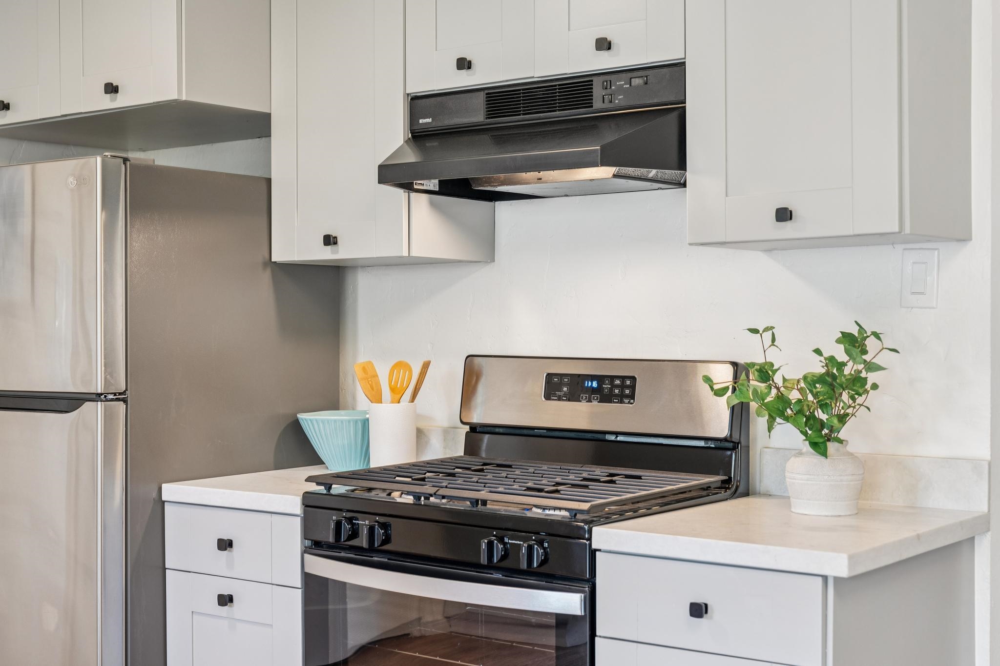 Detail Gallery Image 14 of 60 For 935 Virginia Street, Berkeley,  CA 94710 - 3 Beds | 2 Baths