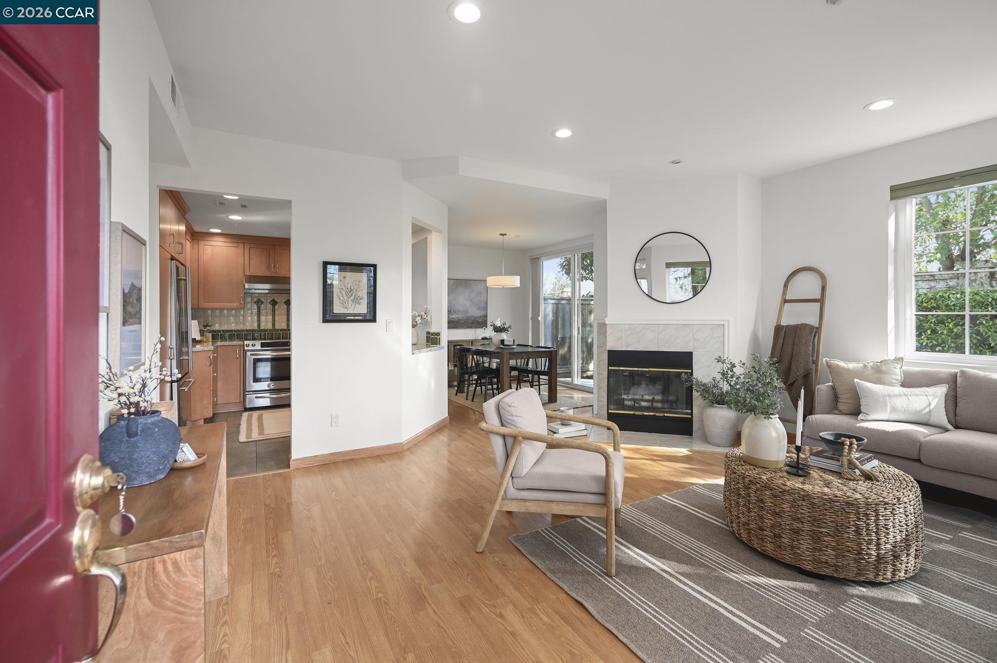 Photo #3: 41121422 Listing: Photo #3