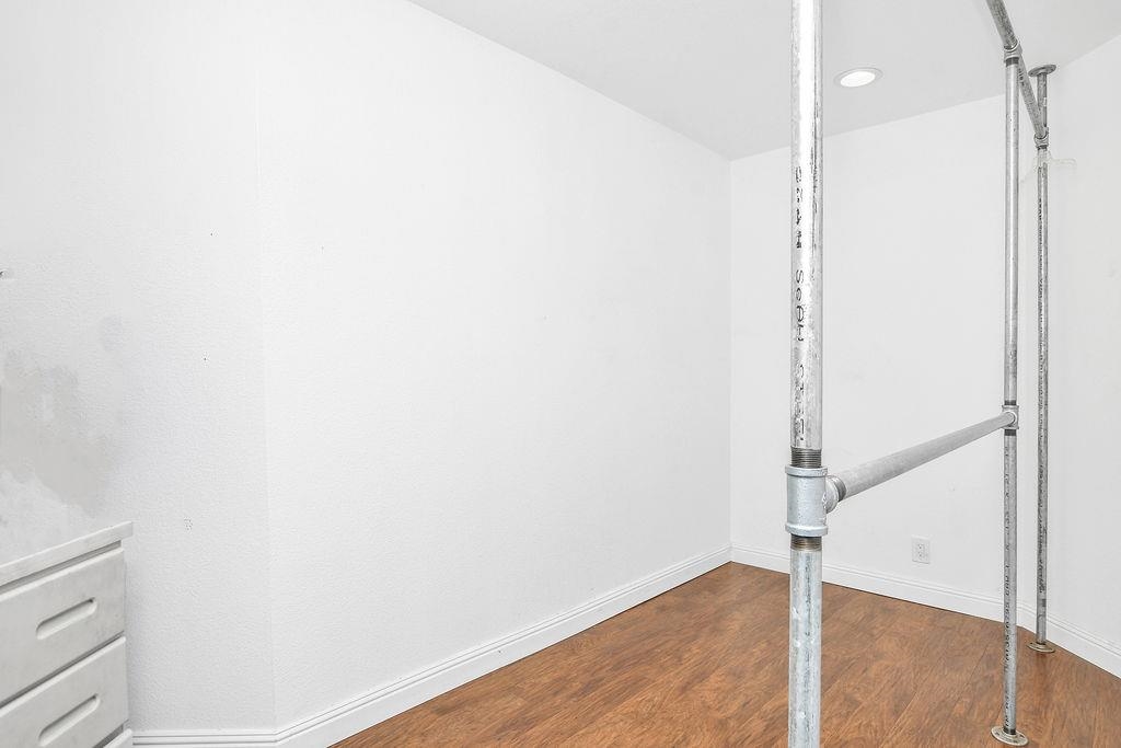 Detail Gallery Image 23 of 59 For 2033 Lucile Ave, Stockton,  CA 95209 - 5 Beds | 5 Baths