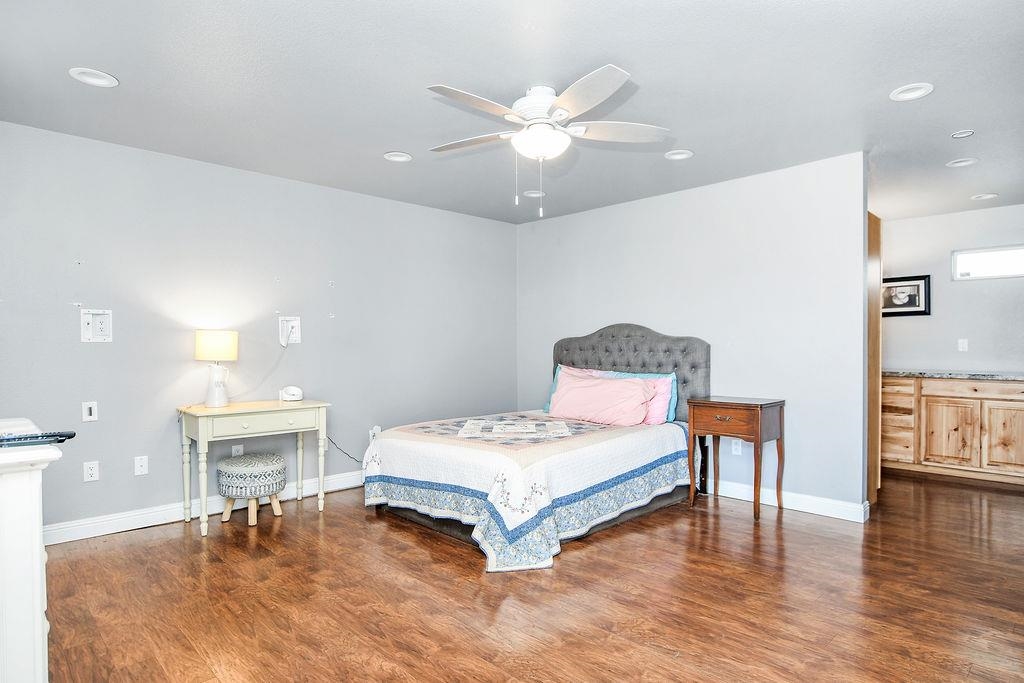 Detail Gallery Image 29 of 59 For 2033 Lucile Ave, Stockton,  CA 95209 - 5 Beds | 5 Baths