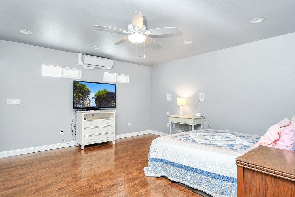 Detail Gallery Image 30 of 59 For 2033 Lucile Ave, Stockton,  CA 95209 - 5 Beds | 5 Baths