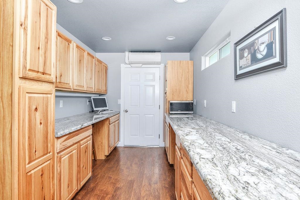 Detail Gallery Image 31 of 59 For 2033 Lucile Ave, Stockton,  CA 95209 - 5 Beds | 5 Baths