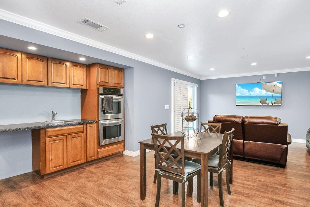 Detail Gallery Image 38 of 59 For 2033 Lucile Ave, Stockton,  CA 95209 - 5 Beds | 5 Baths