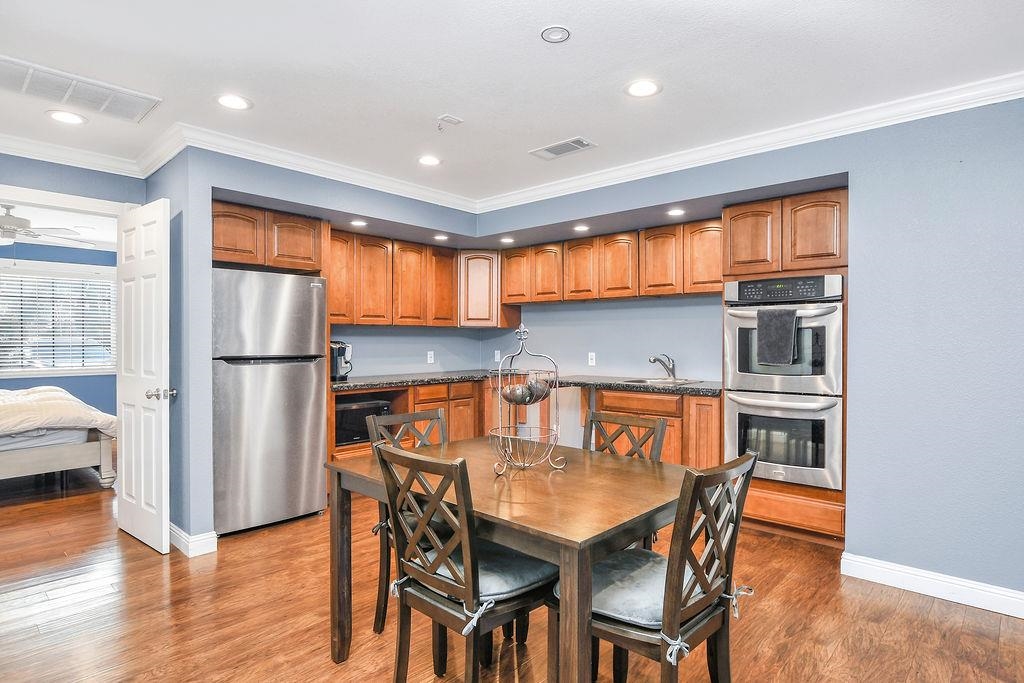 Detail Gallery Image 39 of 59 For 2033 Lucile Ave, Stockton,  CA 95209 - 5 Beds | 5 Baths