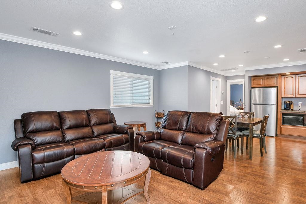 Detail Gallery Image 41 of 59 For 2033 Lucile Ave, Stockton,  CA 95209 - 5 Beds | 5 Baths