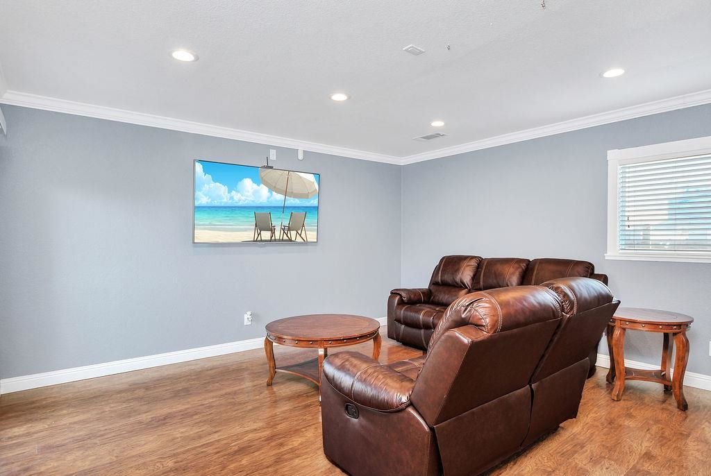 Detail Gallery Image 42 of 59 For 2033 Lucile Ave, Stockton,  CA 95209 - 5 Beds | 5 Baths