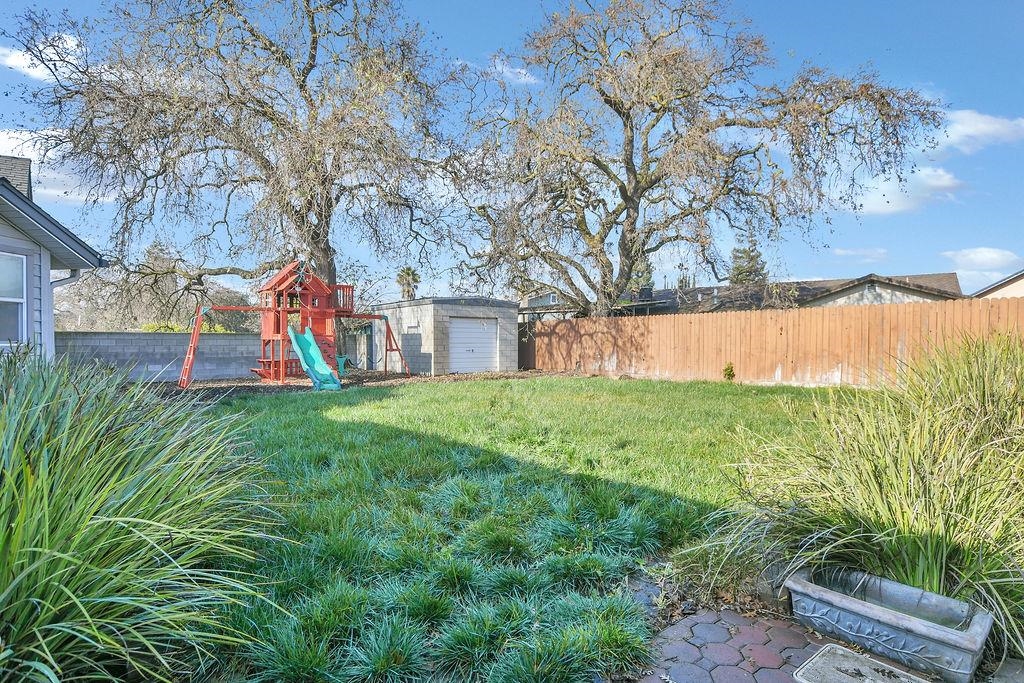 Detail Gallery Image 48 of 59 For 2033 Lucile Ave, Stockton,  CA 95209 - 5 Beds | 5 Baths