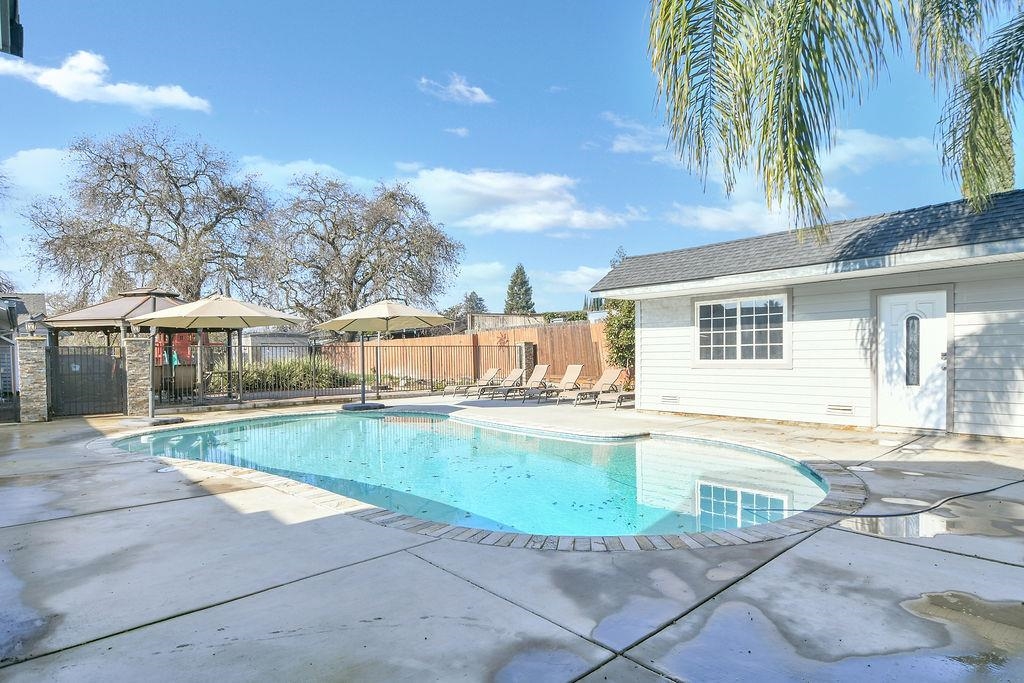 Detail Gallery Image 52 of 59 For 2033 Lucile Ave, Stockton,  CA 95209 - 5 Beds | 5 Baths