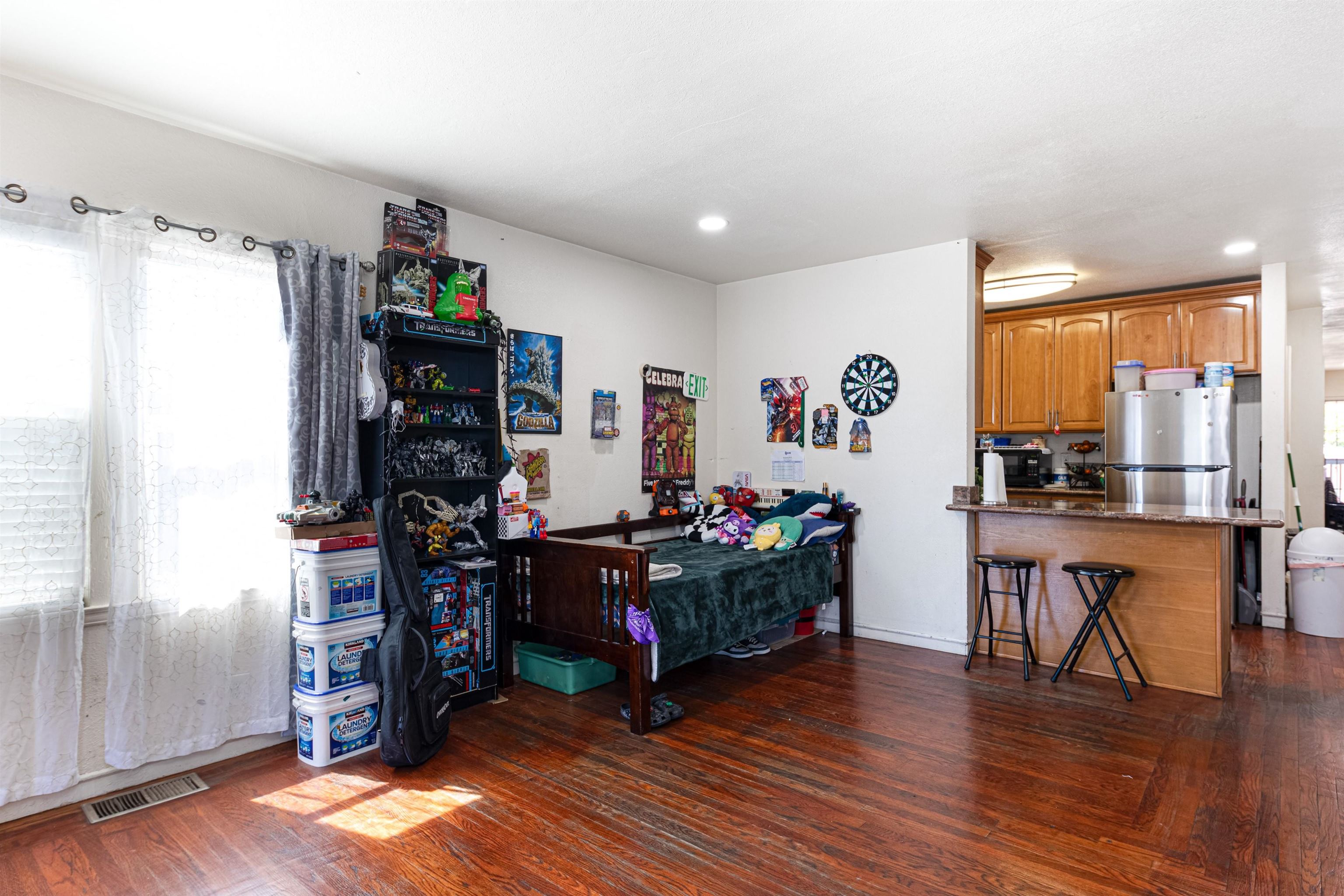 Detail Gallery Image 5 of 28 For 1821 74th Ave, Oakland,  CA 94621 - – Beds | – Baths