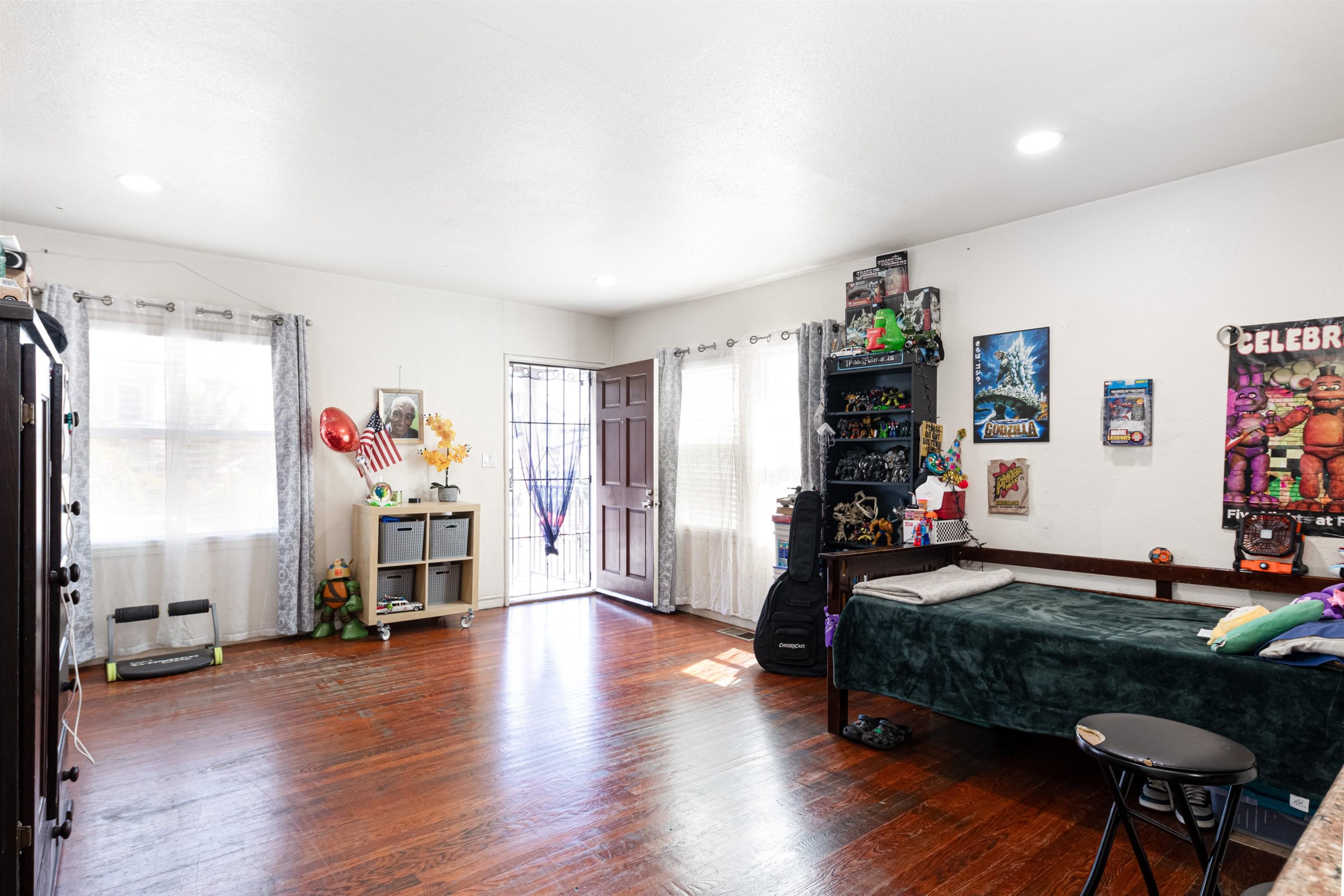 Detail Gallery Image 6 of 28 For 1821 74th Ave, Oakland,  CA 94621 - – Beds | – Baths