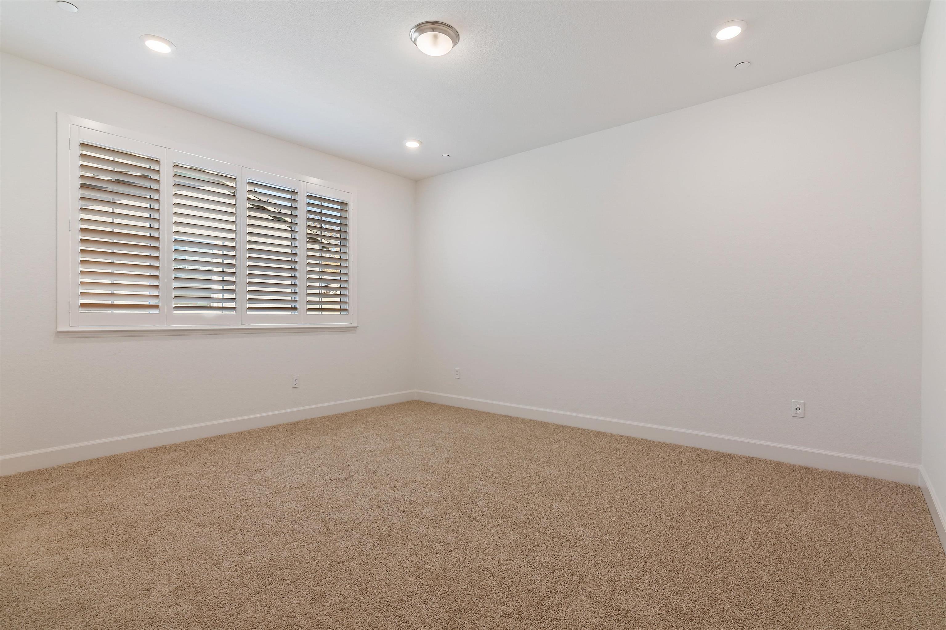 Detail Gallery Image 13 of 32 For 3012 Vasquez Ct, Vacaville,  CA 95688 - 4 Beds | 3 Baths