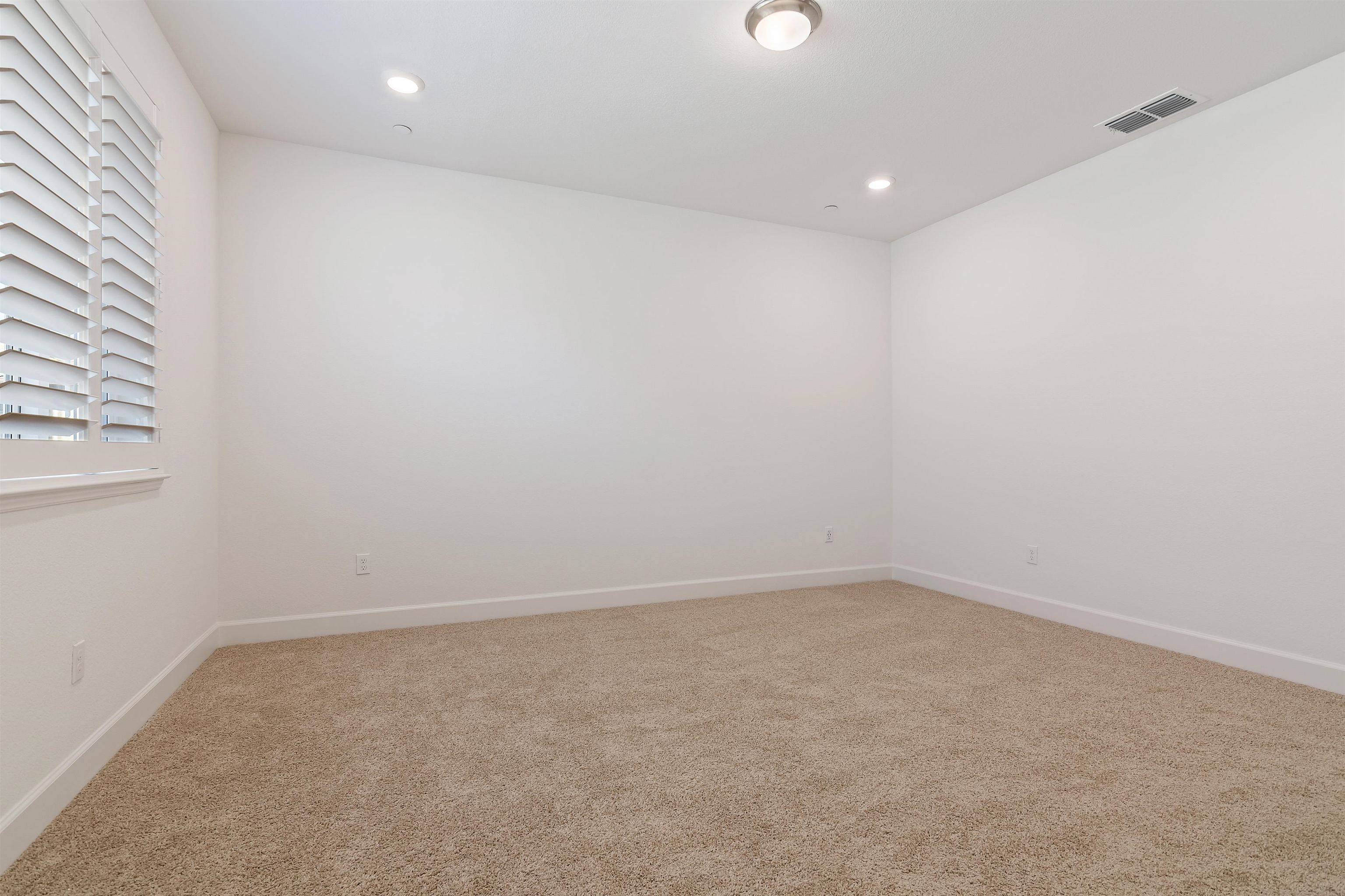 Detail Gallery Image 15 of 32 For 3012 Vasquez Ct, Vacaville,  CA 95688 - 4 Beds | 3 Baths