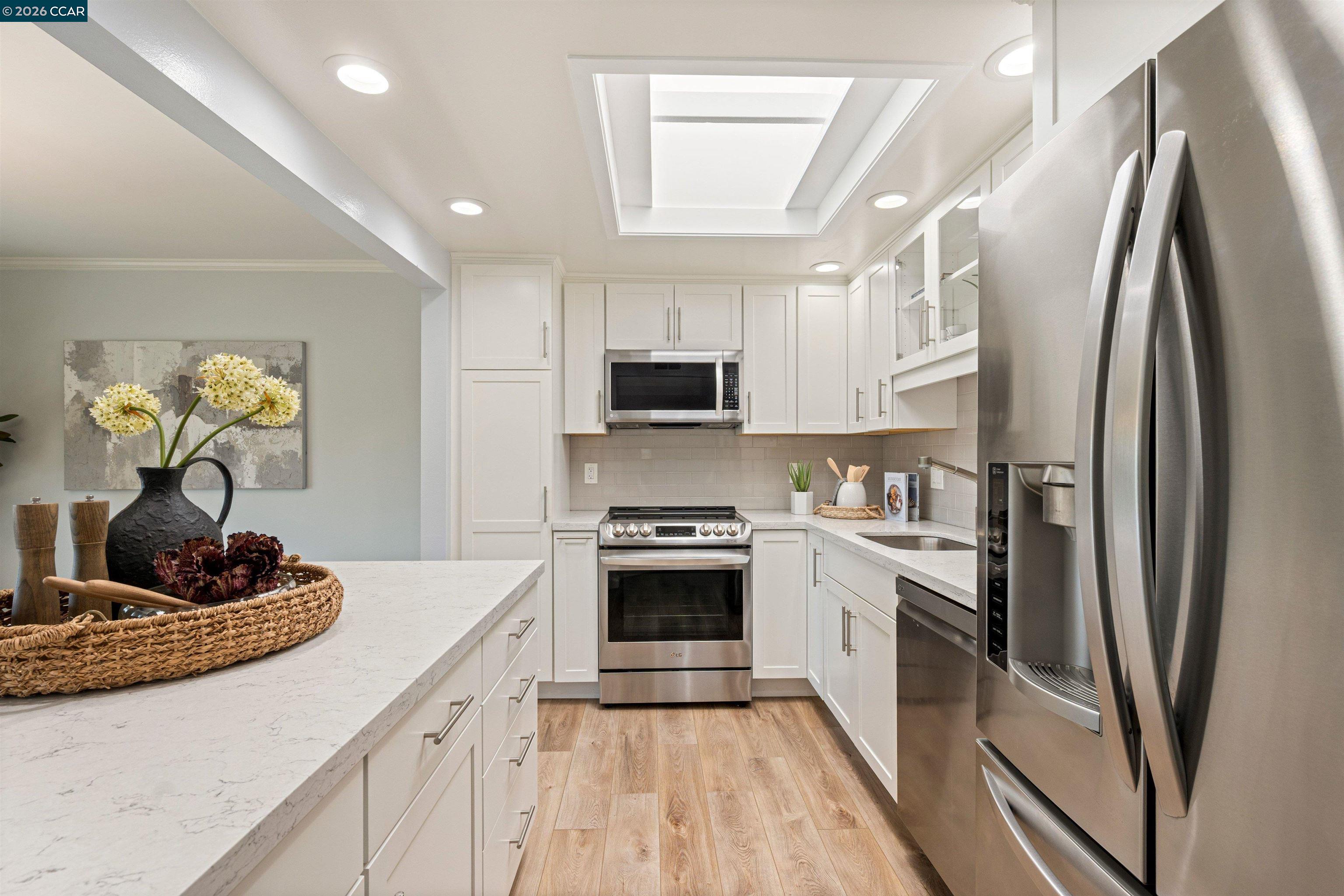 Detail Gallery Image 15 of 47 For 2817 Golden Rain Rd #7,  Walnut Creek,  CA 94595 - 2 Beds | 1 Baths