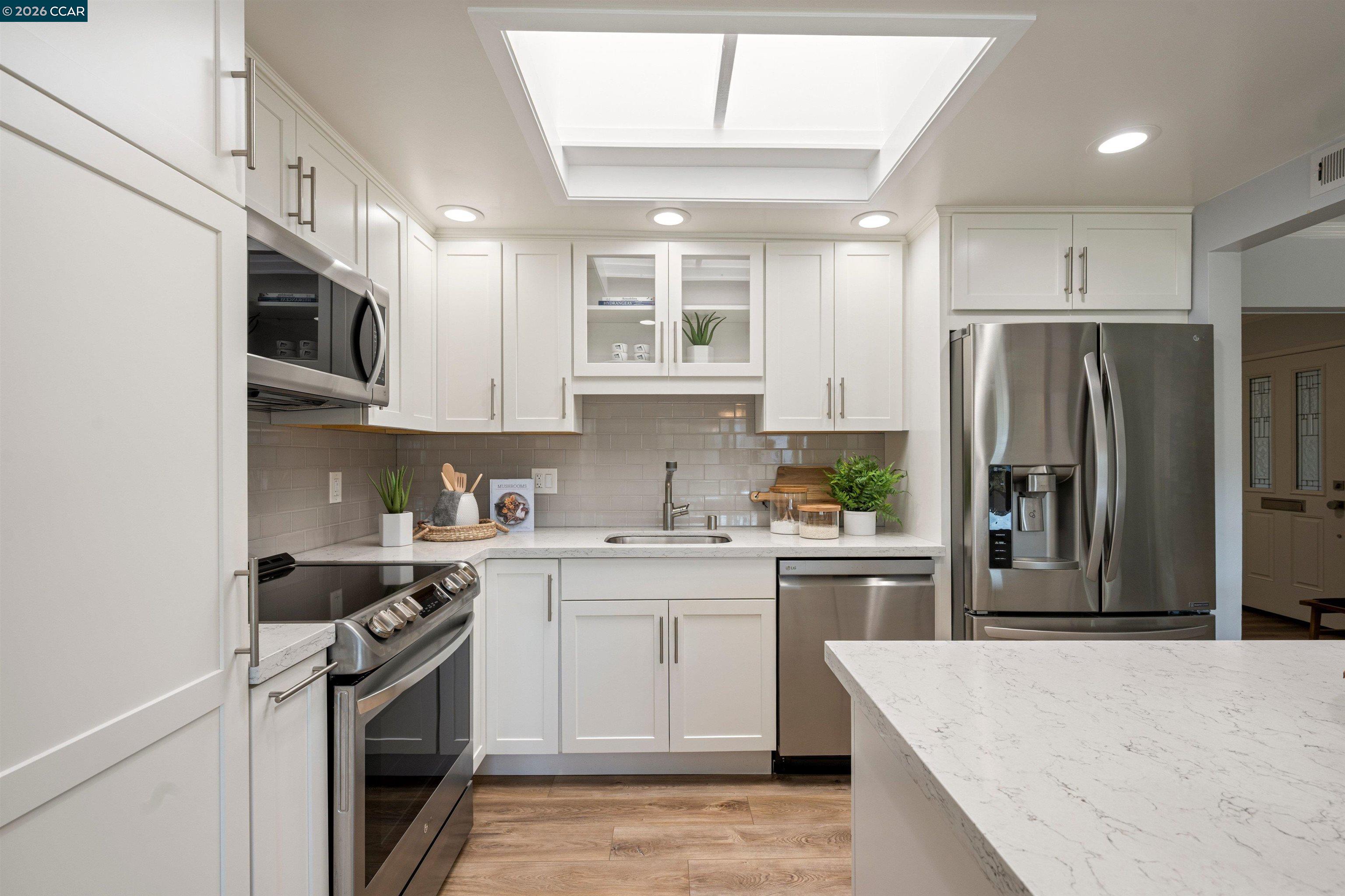 Detail Gallery Image 17 of 47 For 2817 Golden Rain Rd #7,  Walnut Creek,  CA 94595 - 2 Beds | 1 Baths